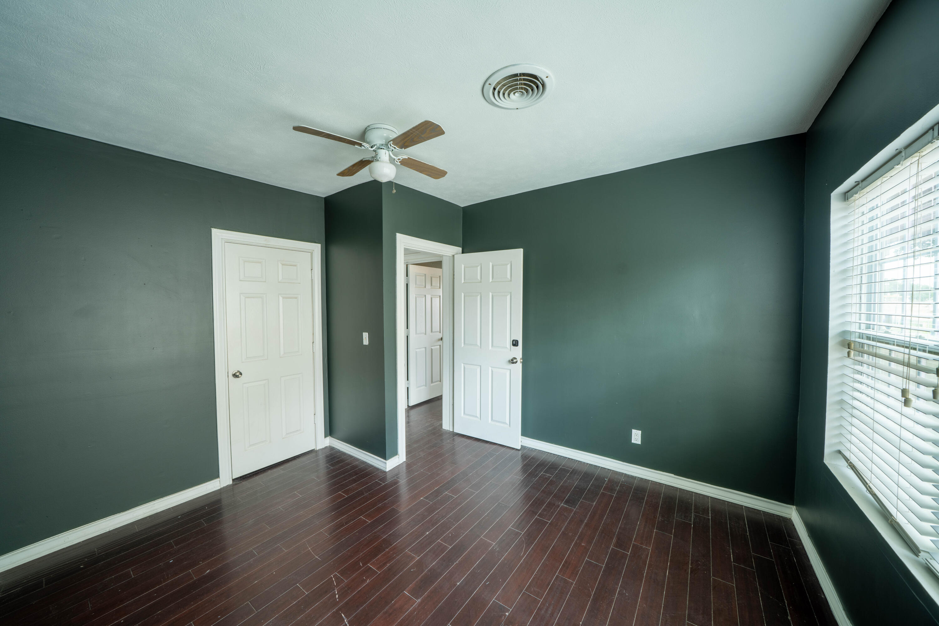 2409 20th Street
