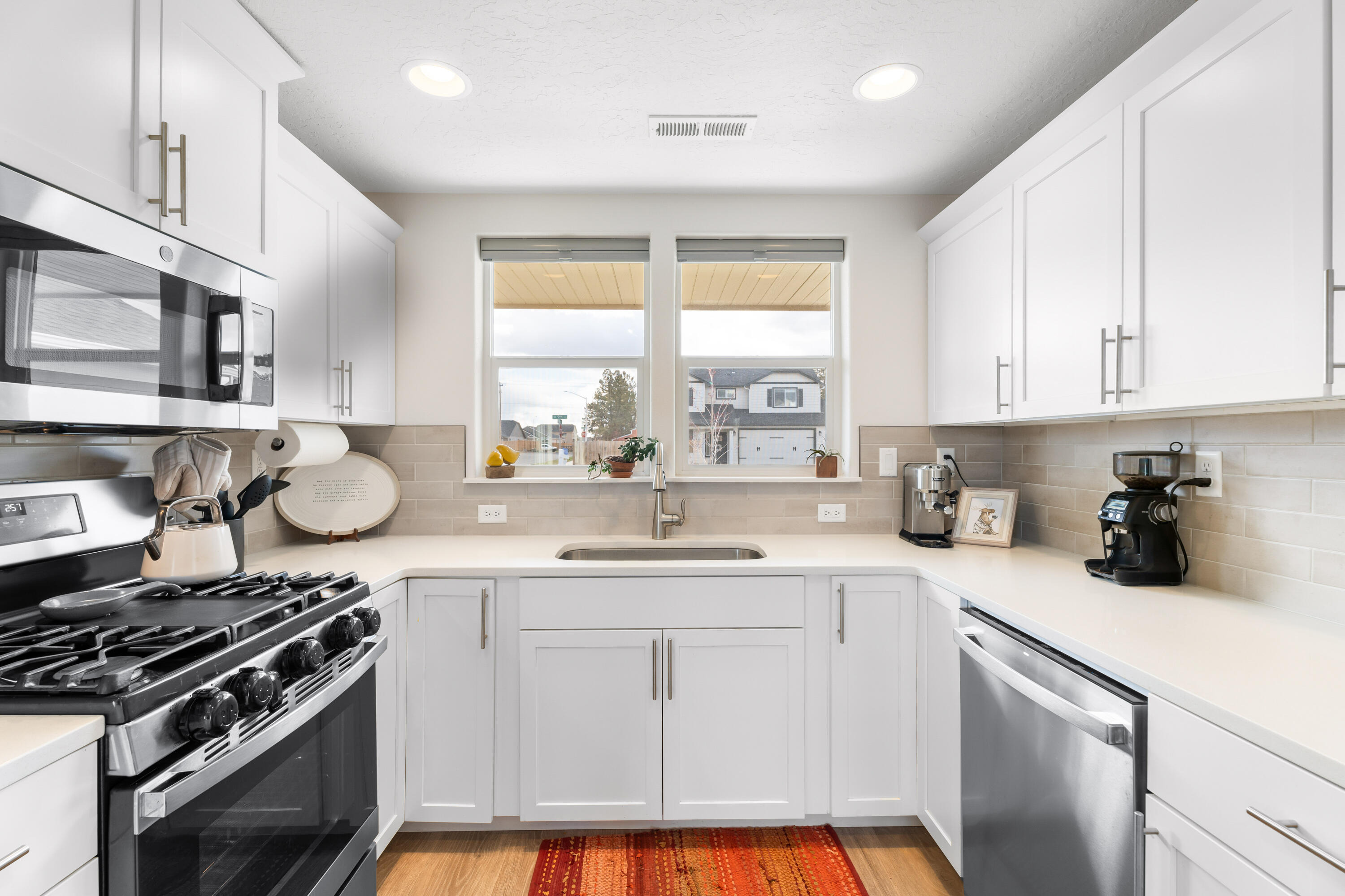 3306 NW 9th Lane