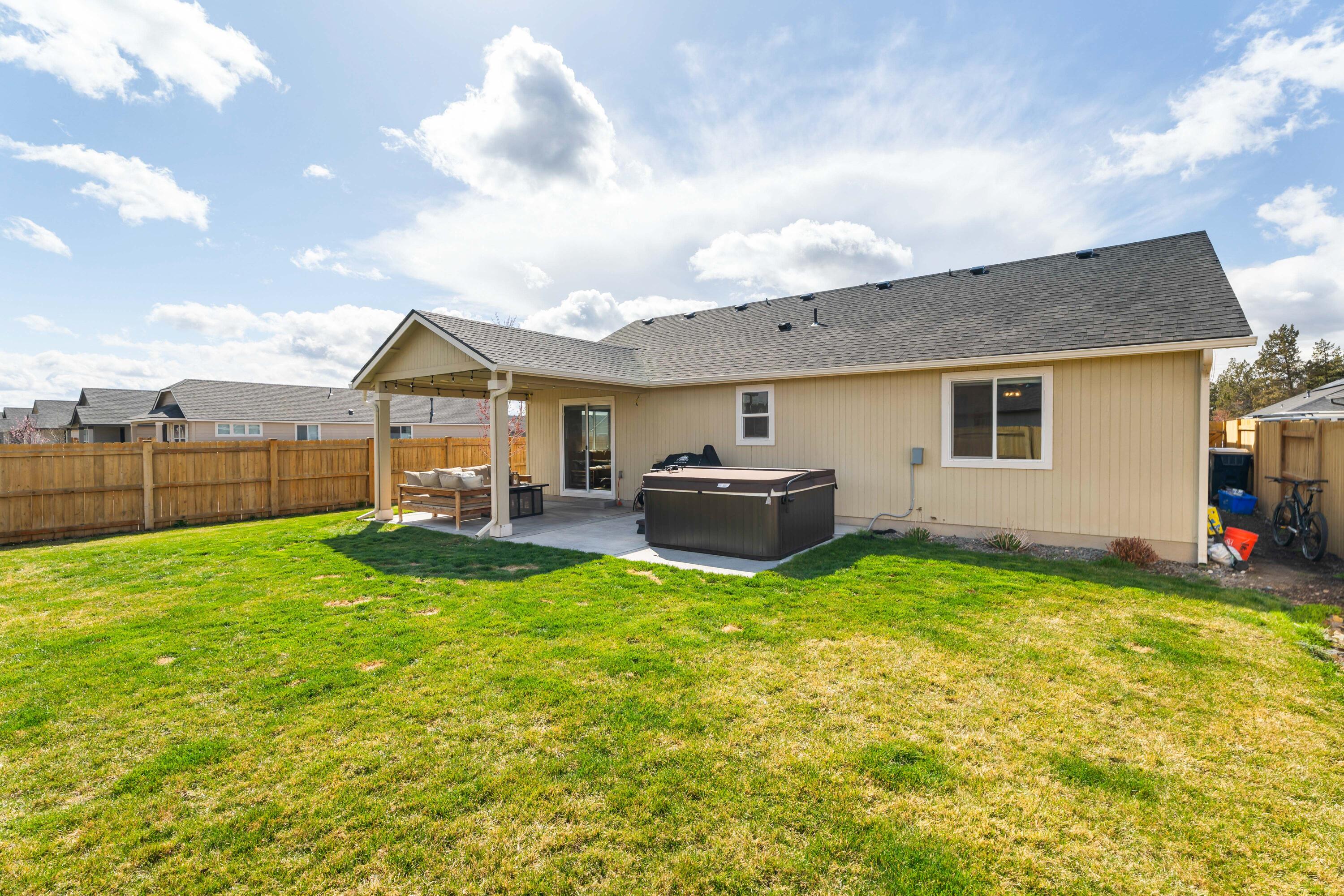 3306 NW 9th Lane