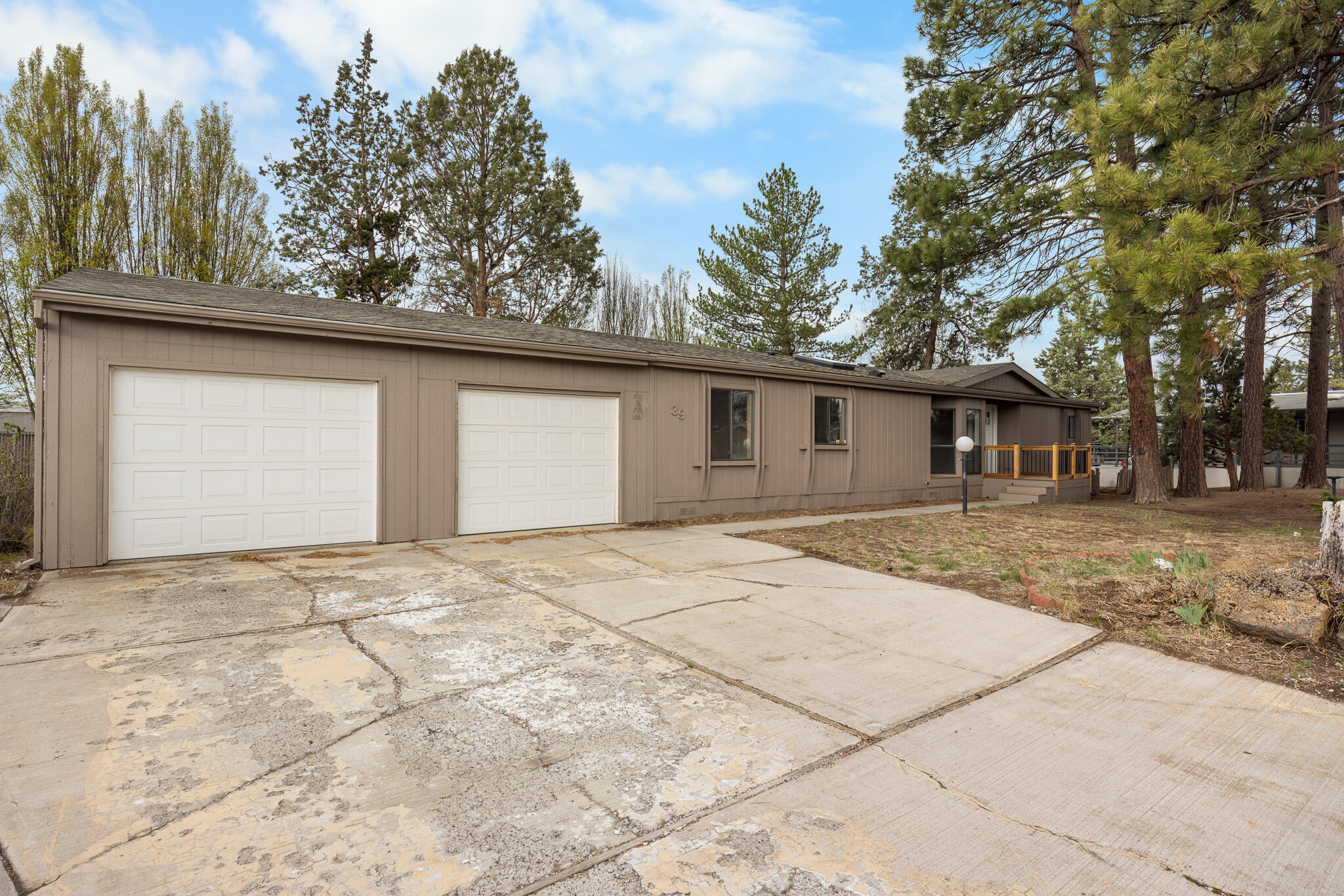 1001 SE 15th Street, 39