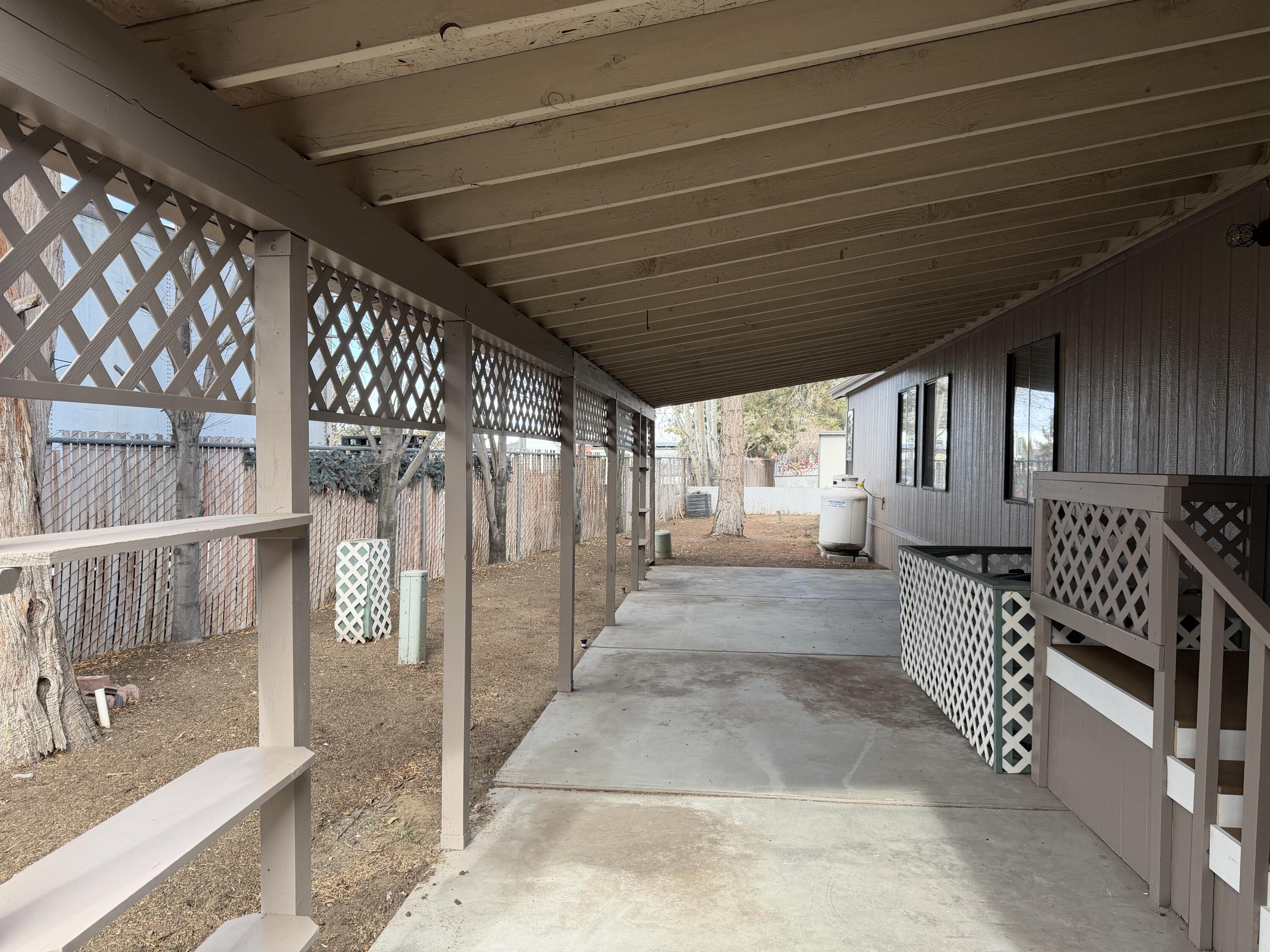 1001 SE 15th Street, 39