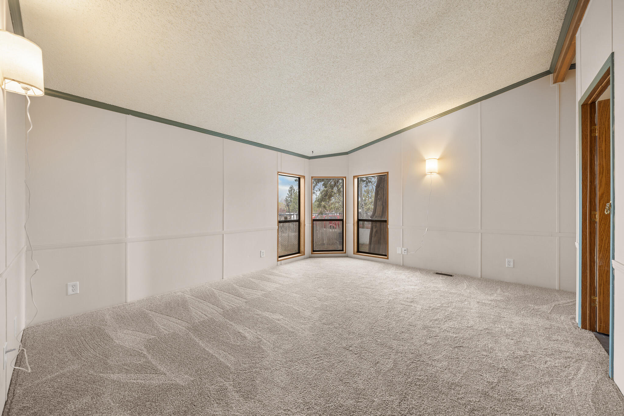 1001 SE 15th Street, 39