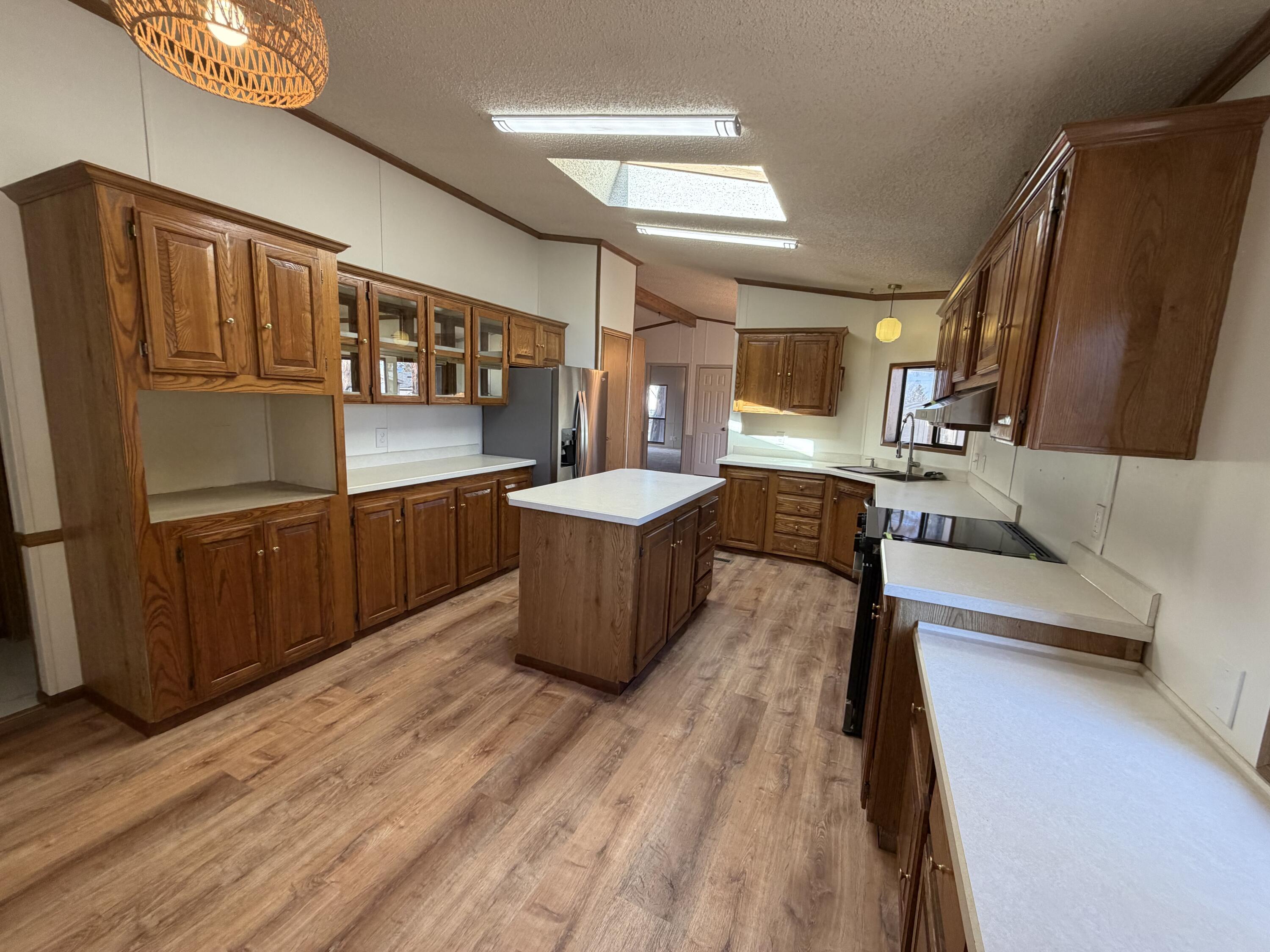 1001 SE 15th Street, 39