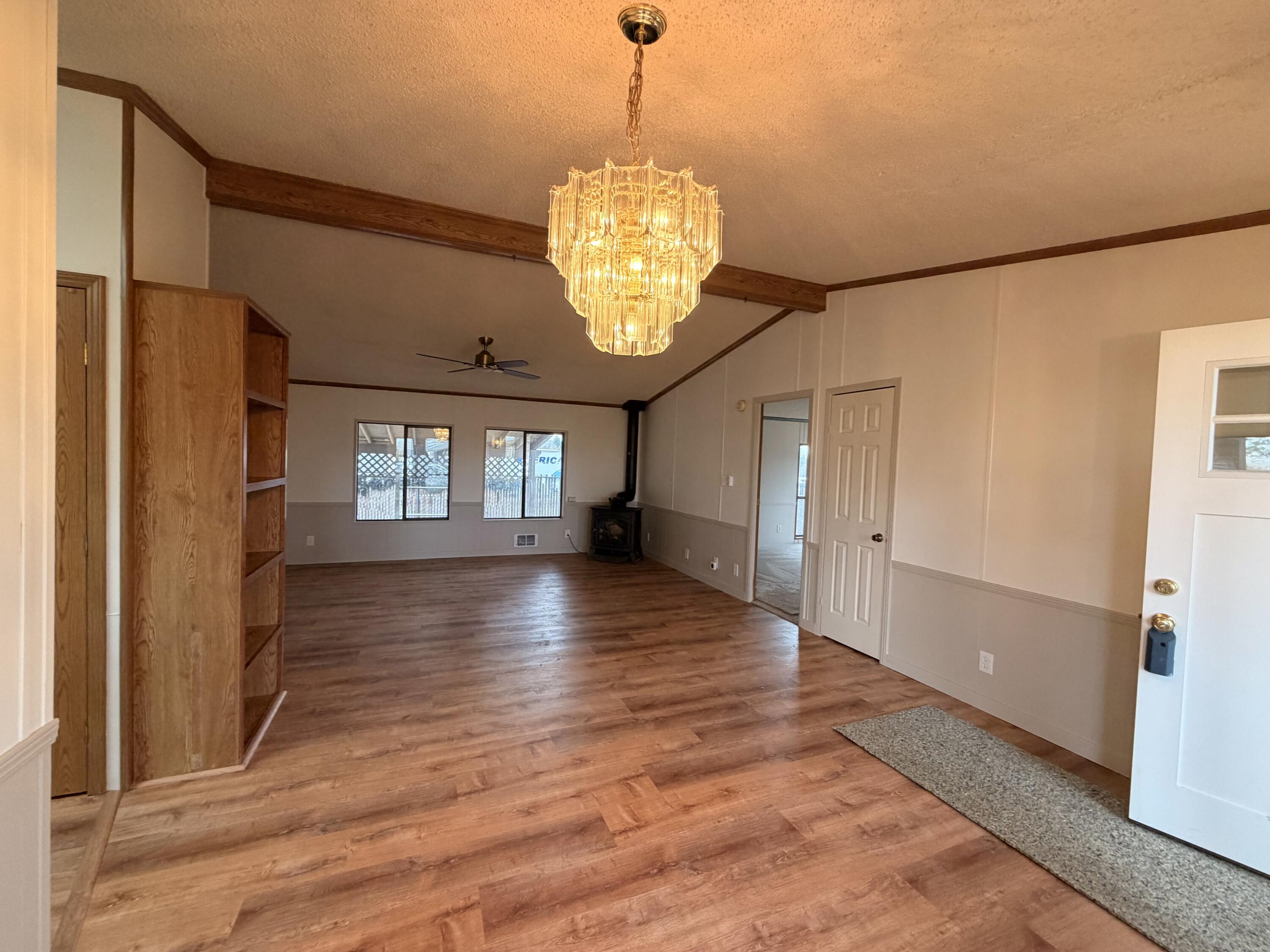 1001 SE 15th Street, 39