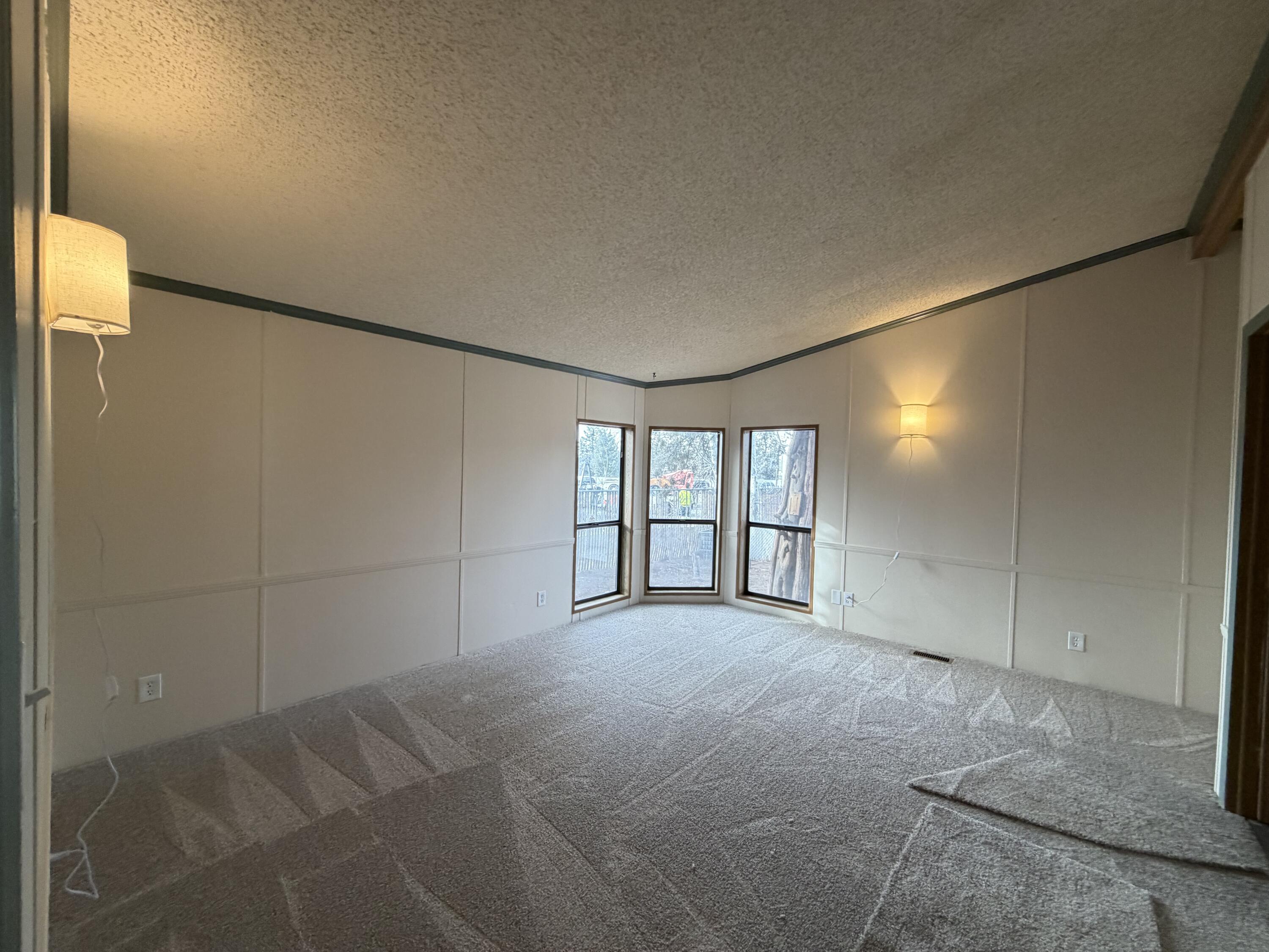 1001 SE 15th Street, 39