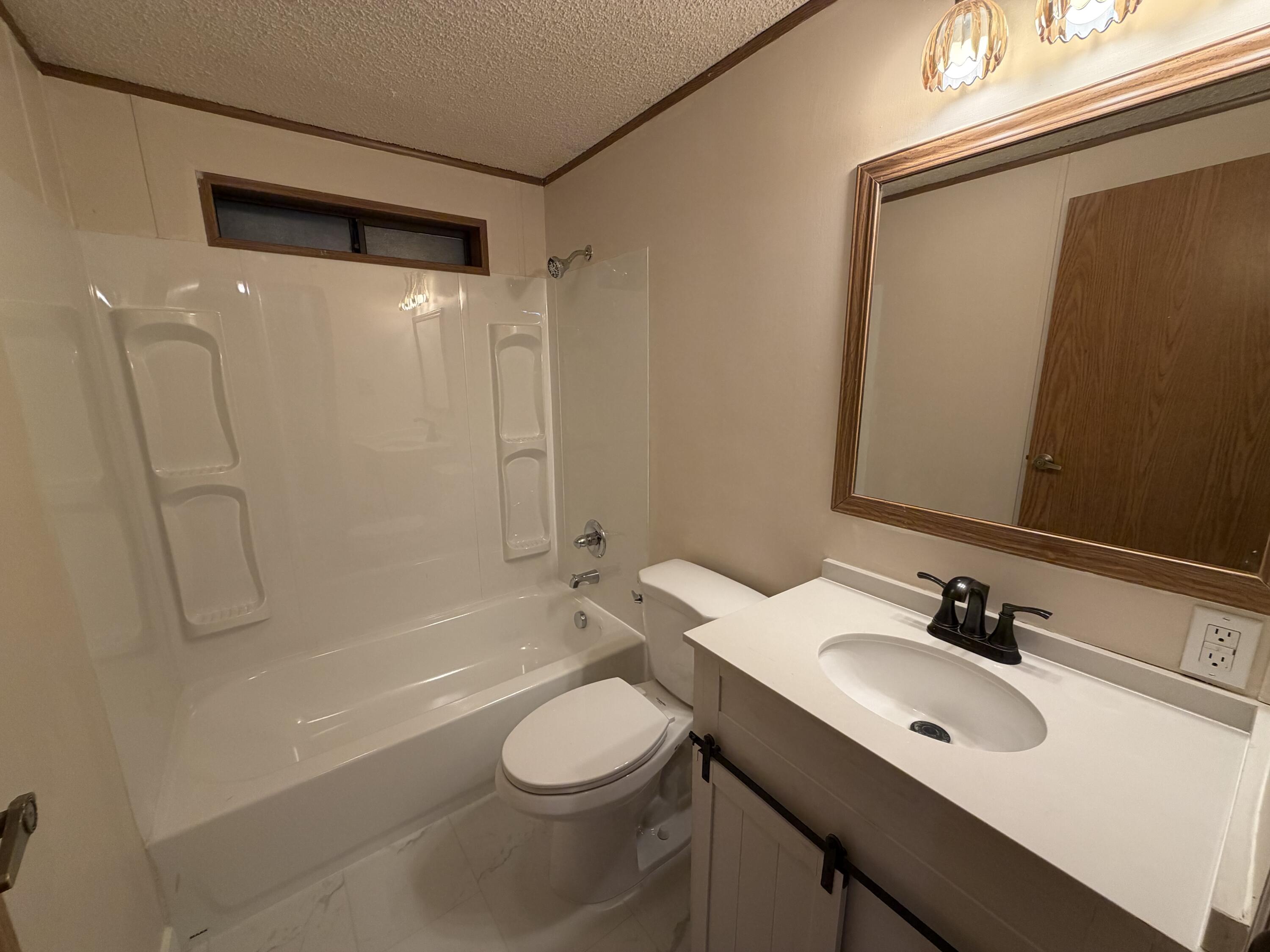 1001 SE 15th Street, 39