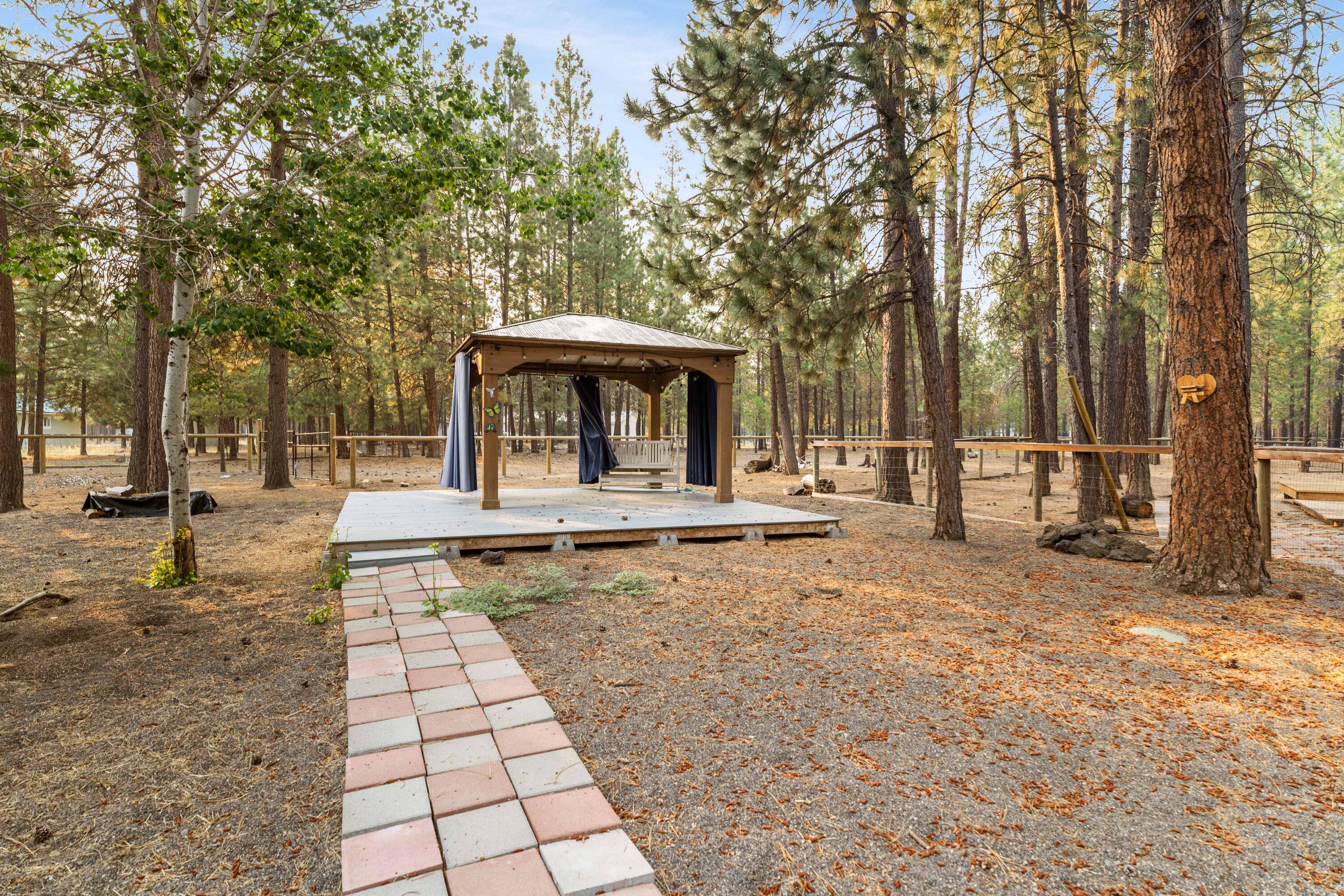 15218 Ponderosa Loop