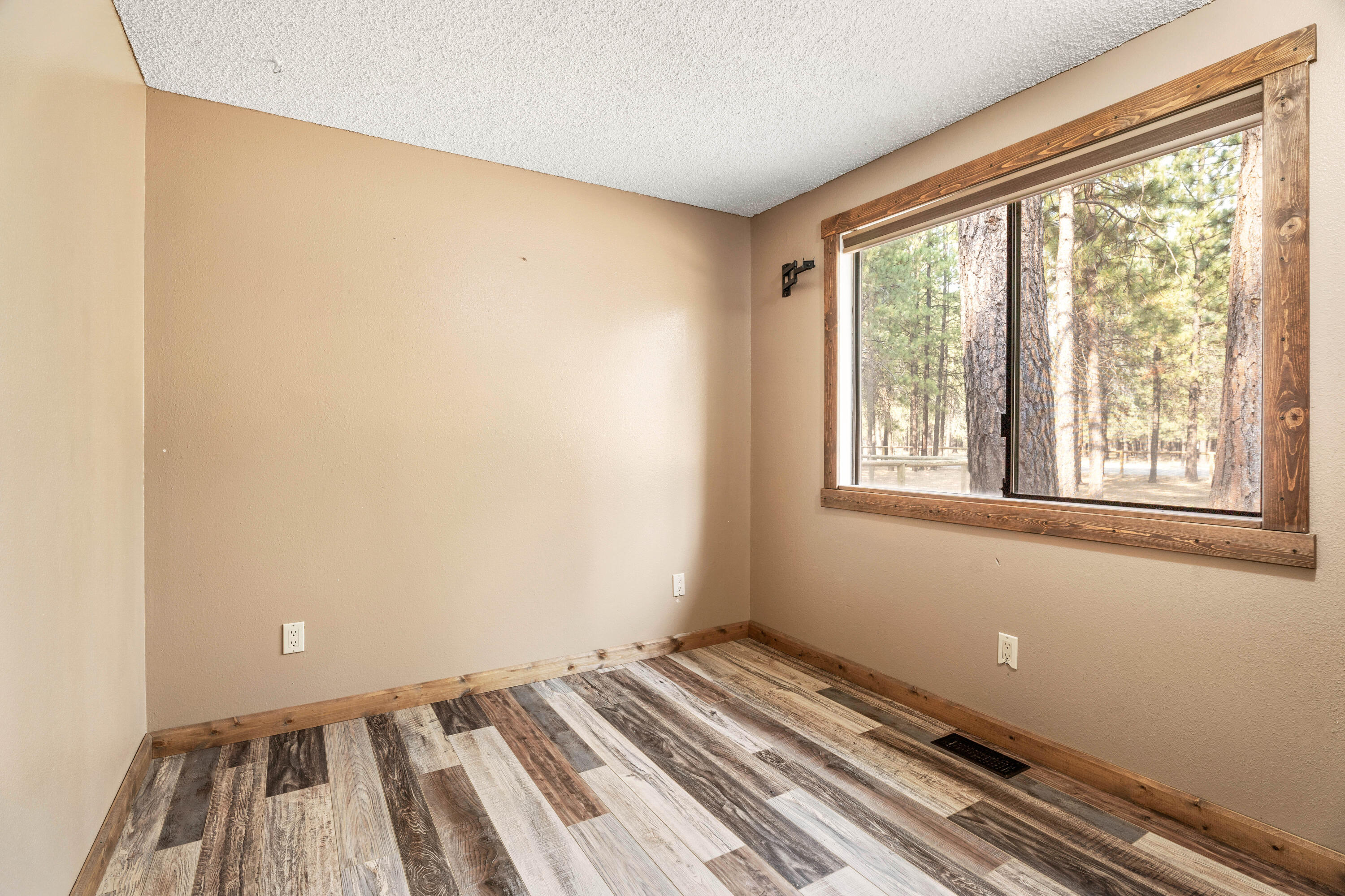 15218 Ponderosa Loop