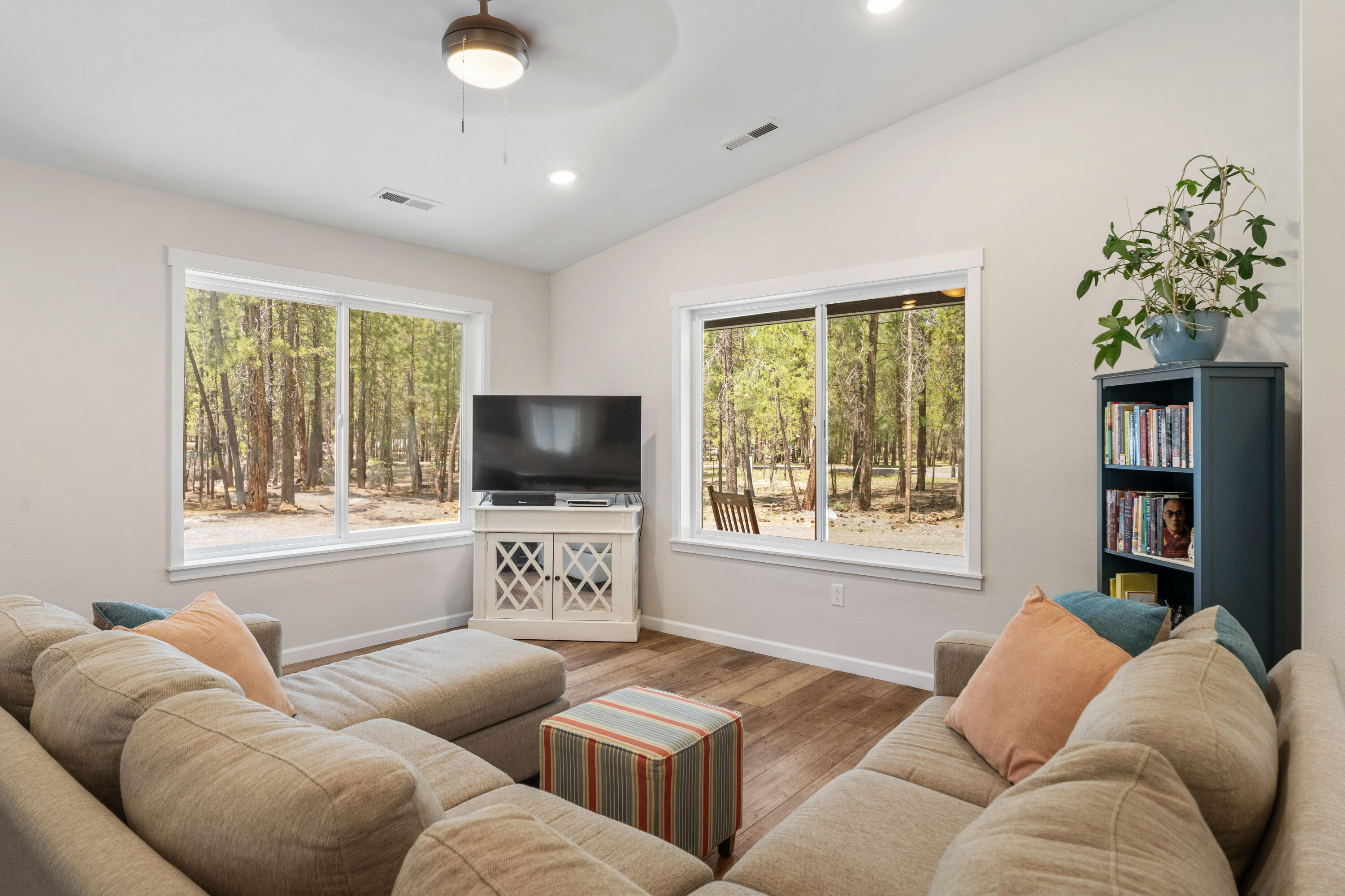 15205 Ponderosa Loop