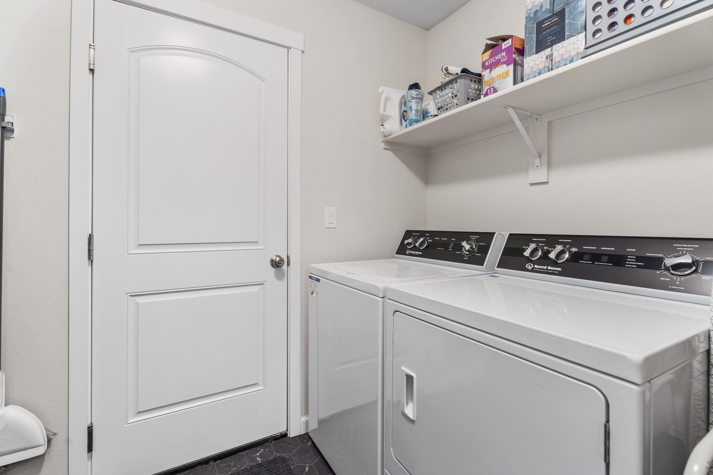 15205 Ponderosa Loop