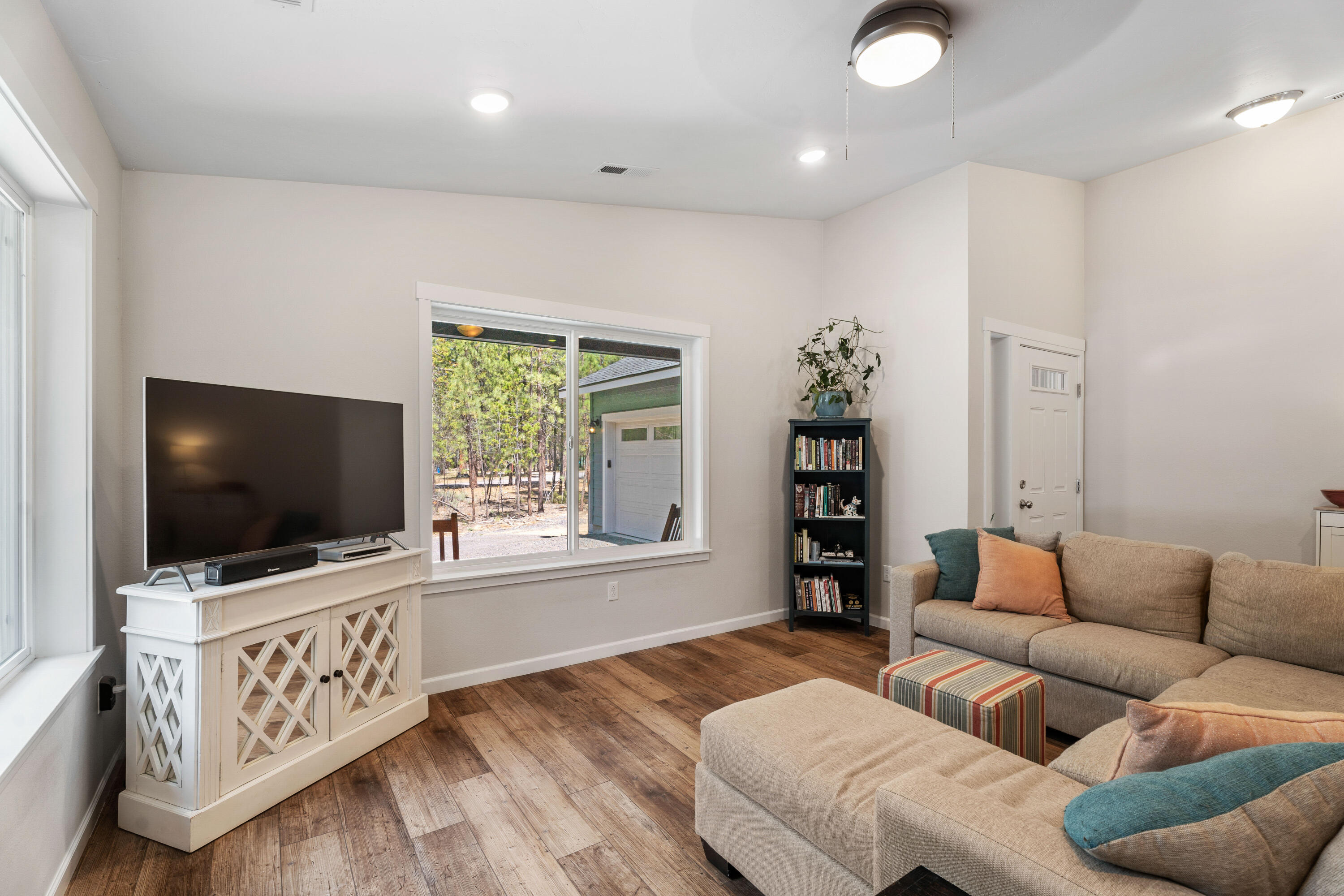 15205 Ponderosa Loop
