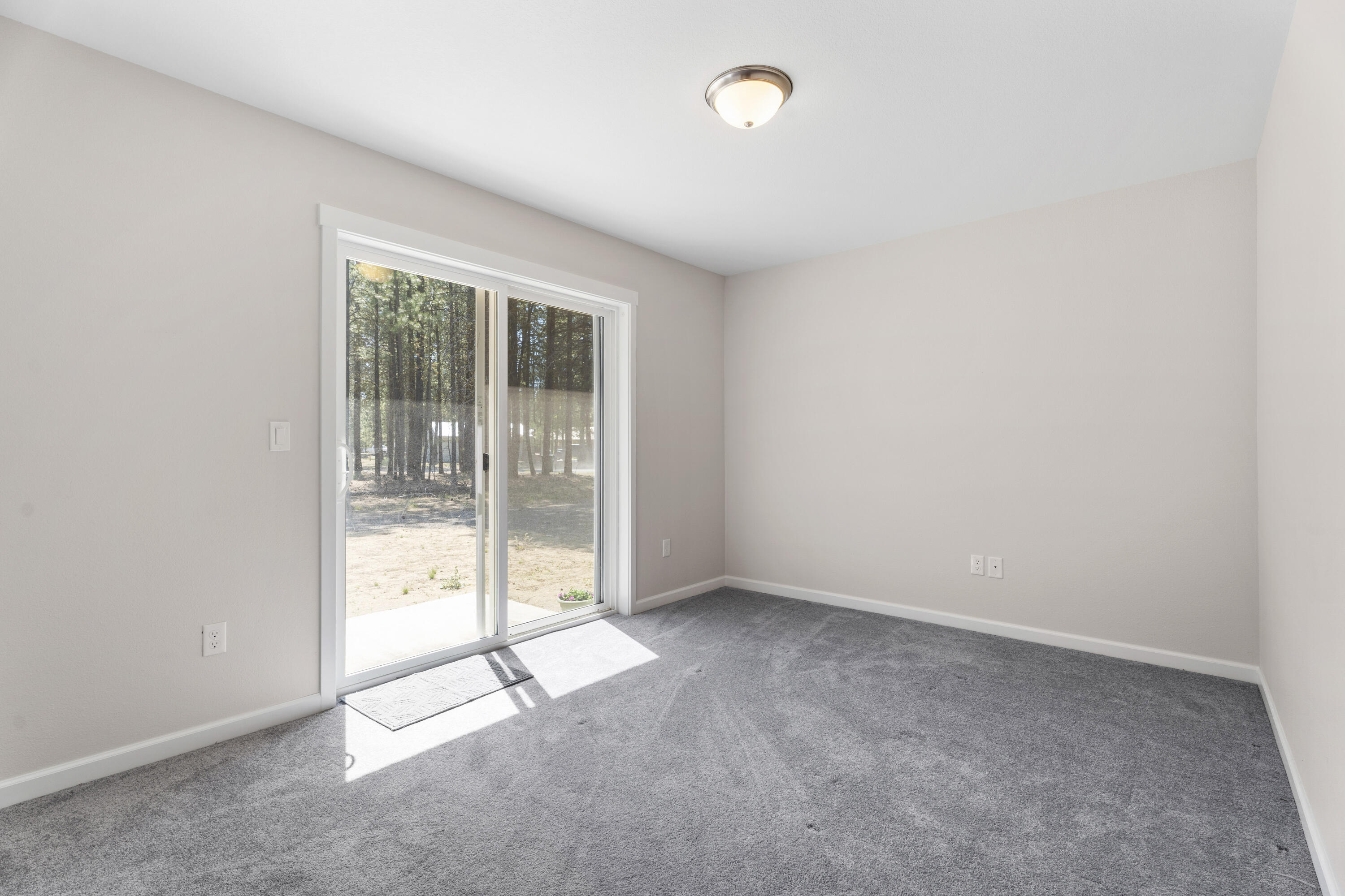 15205 Ponderosa Loop