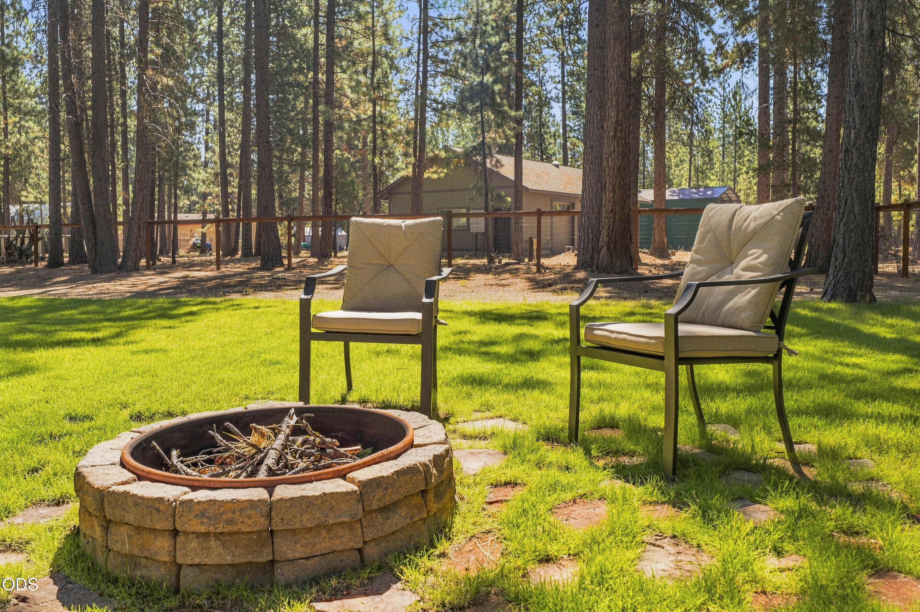 15375 Ponderosa Loop