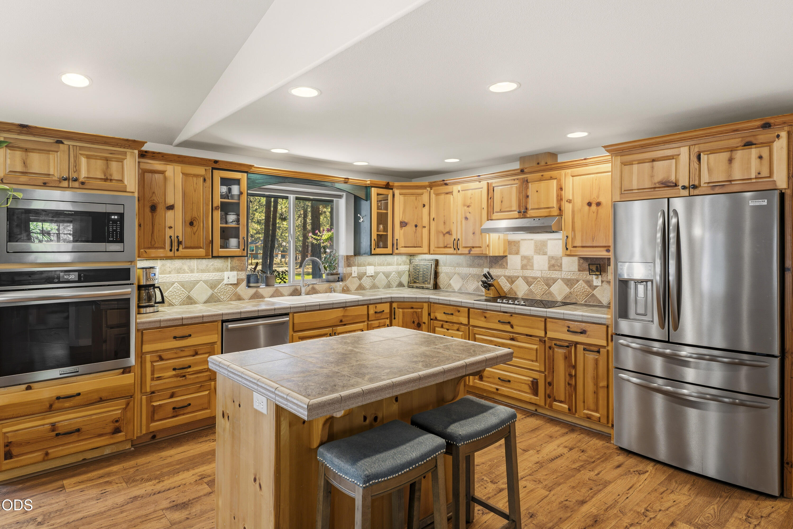 15375 Ponderosa Loop