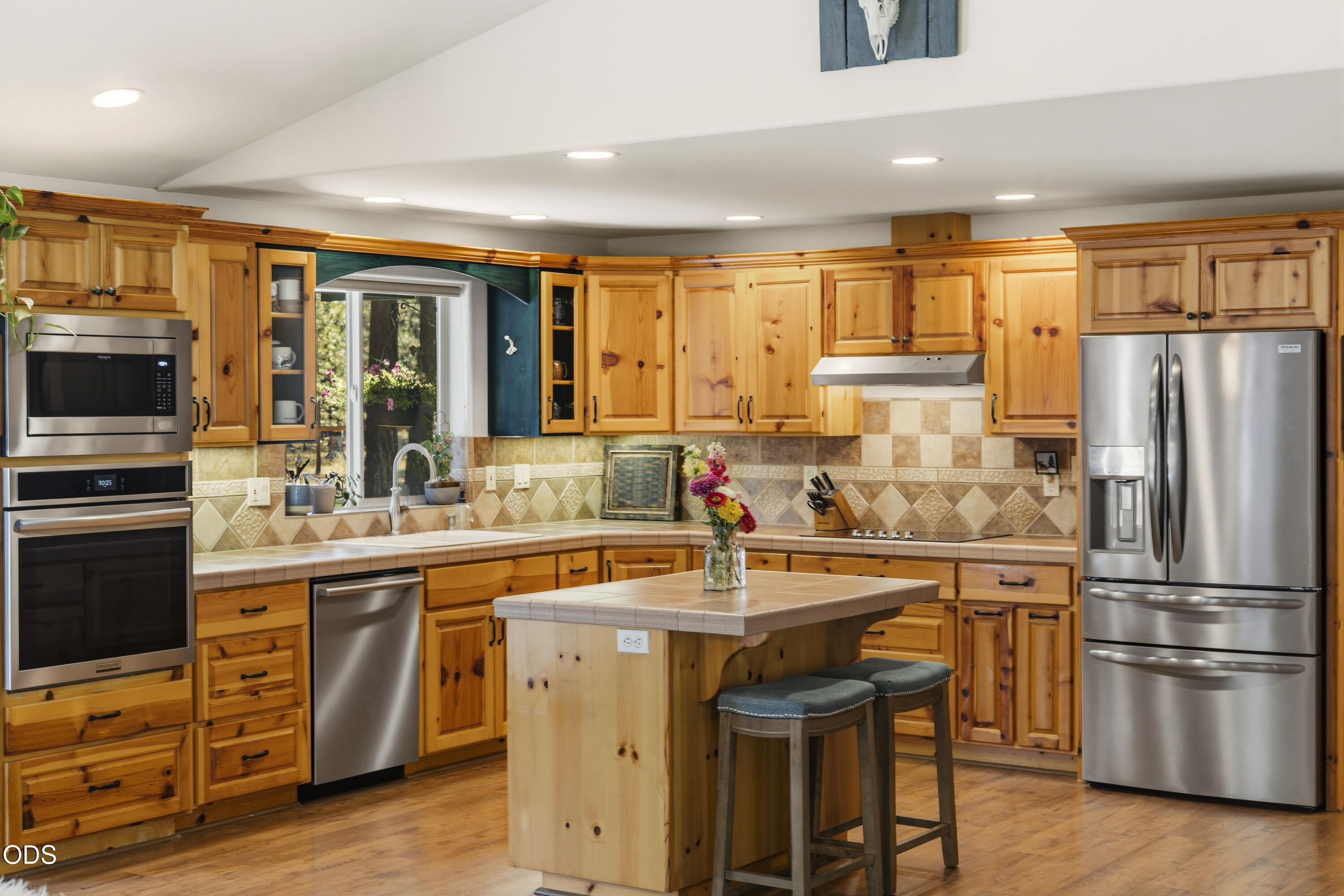 15375 Ponderosa Loop