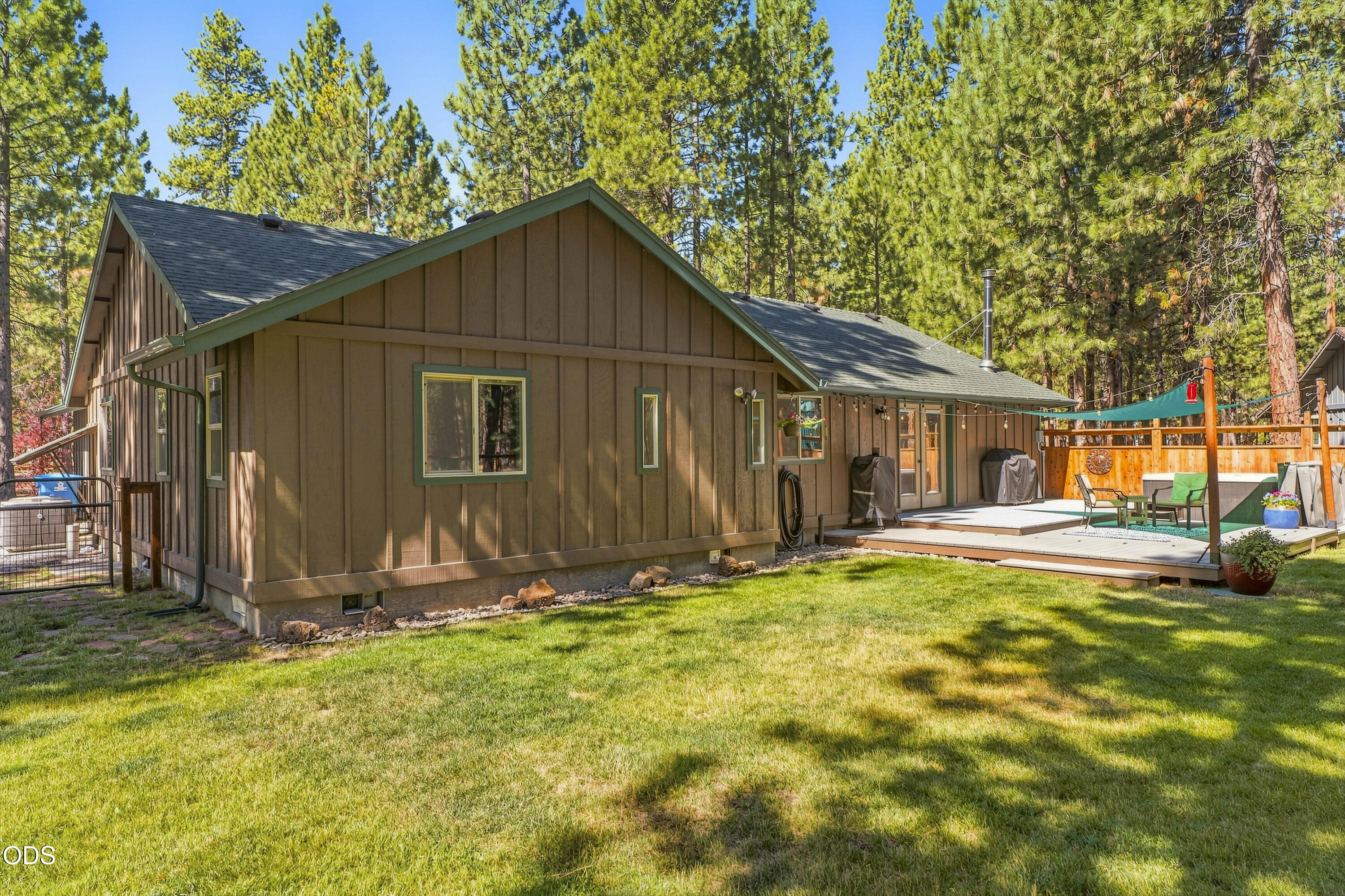 15375 Ponderosa Loop
