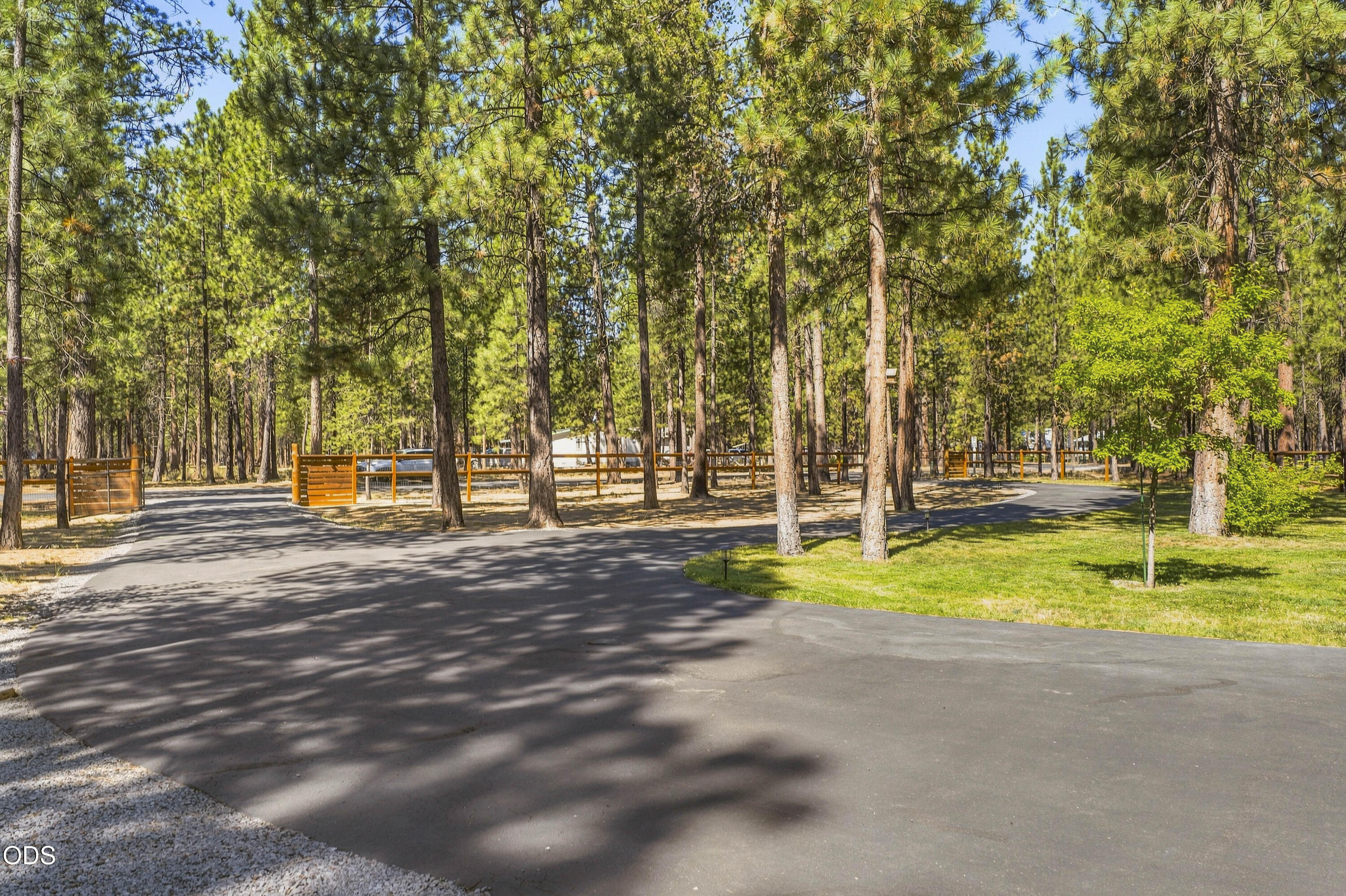 15375 Ponderosa Loop