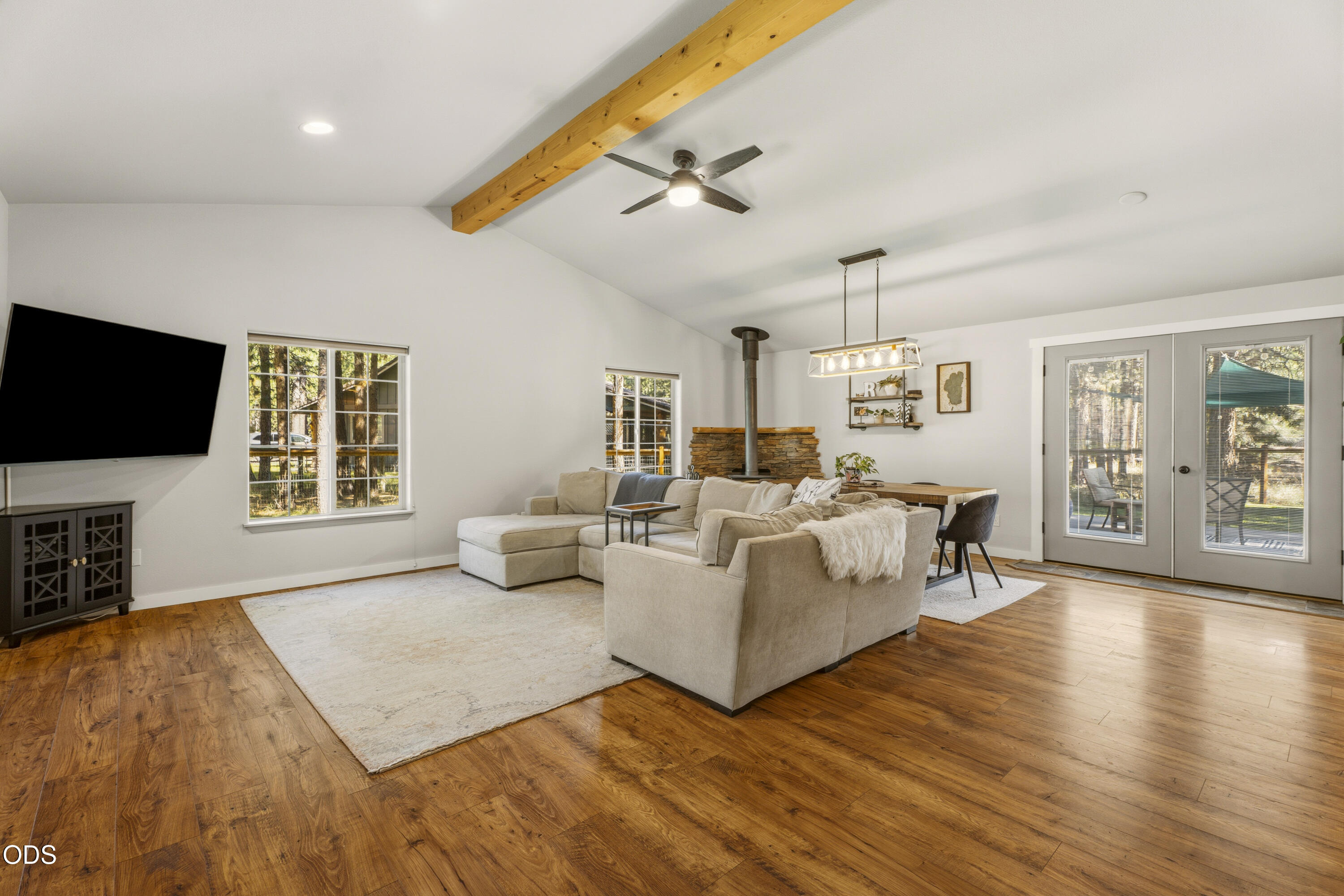 15375 Ponderosa Loop
