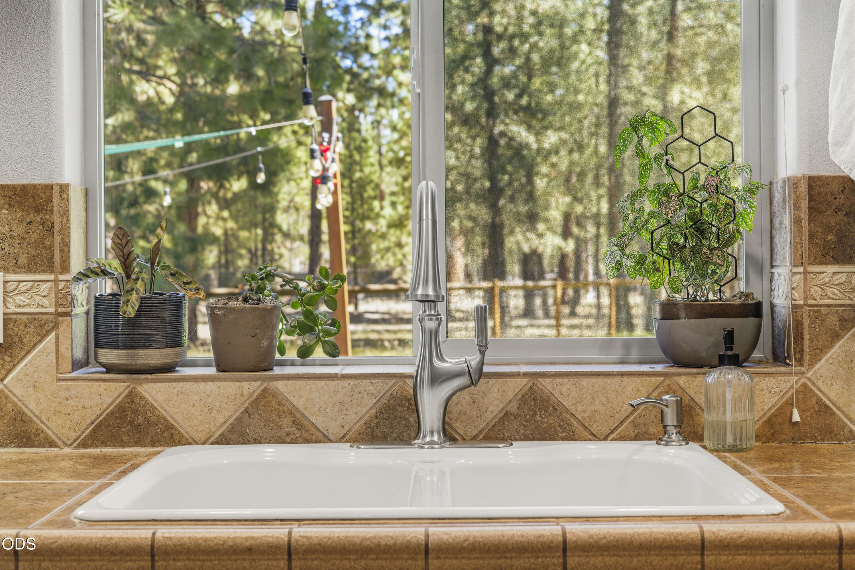 15375 Ponderosa Loop