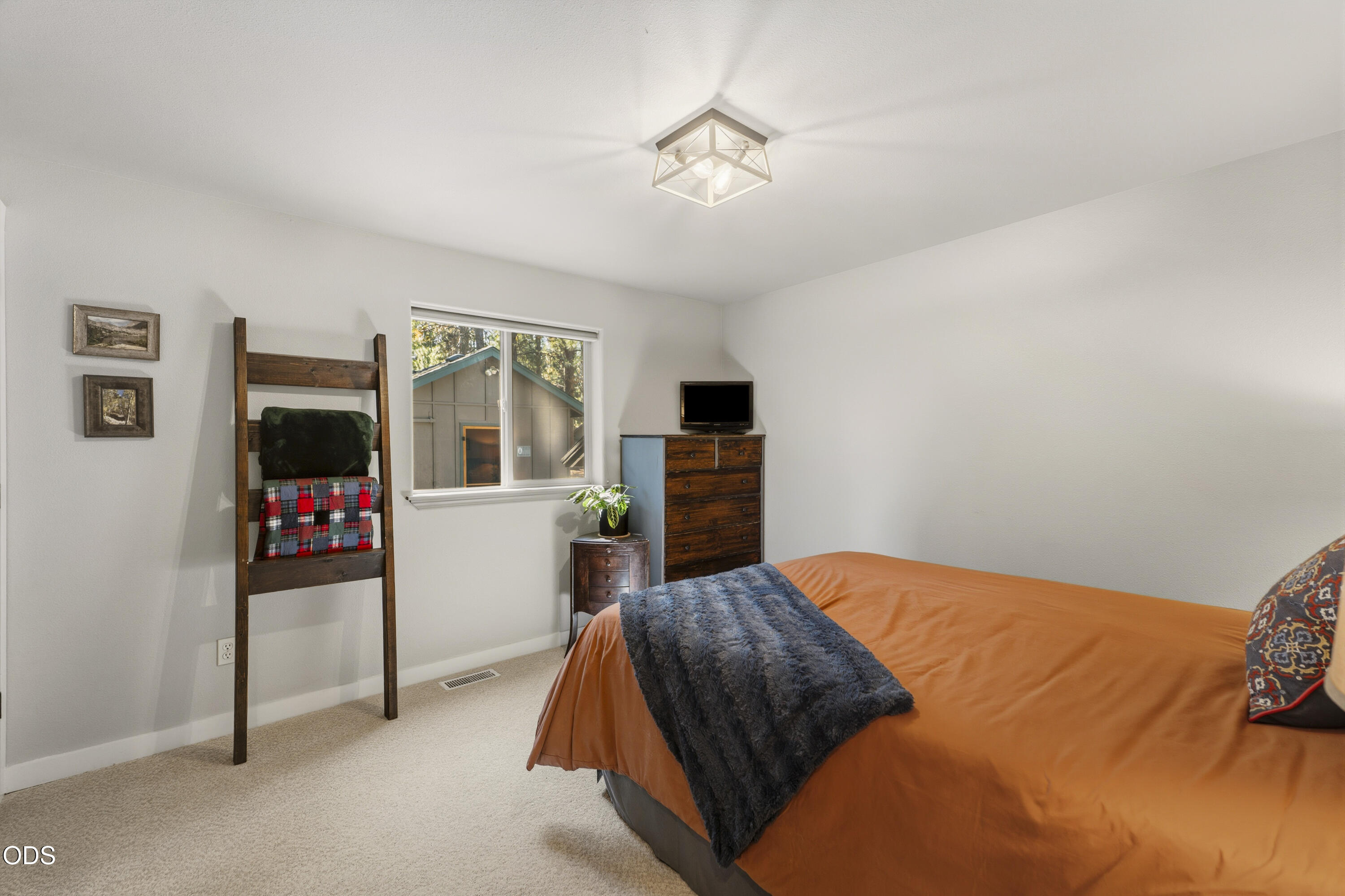 15375 Ponderosa Loop