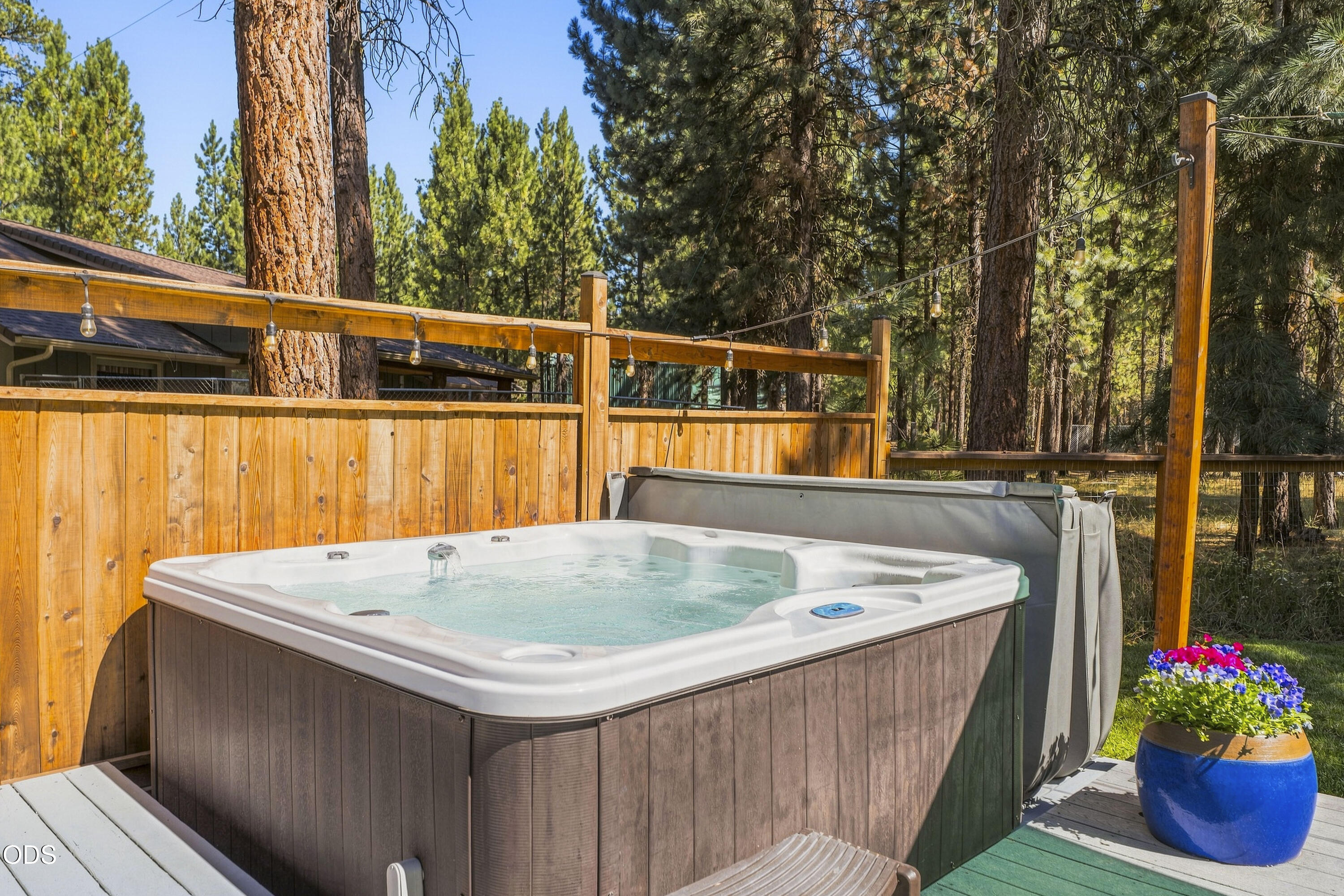 15375 Ponderosa Loop