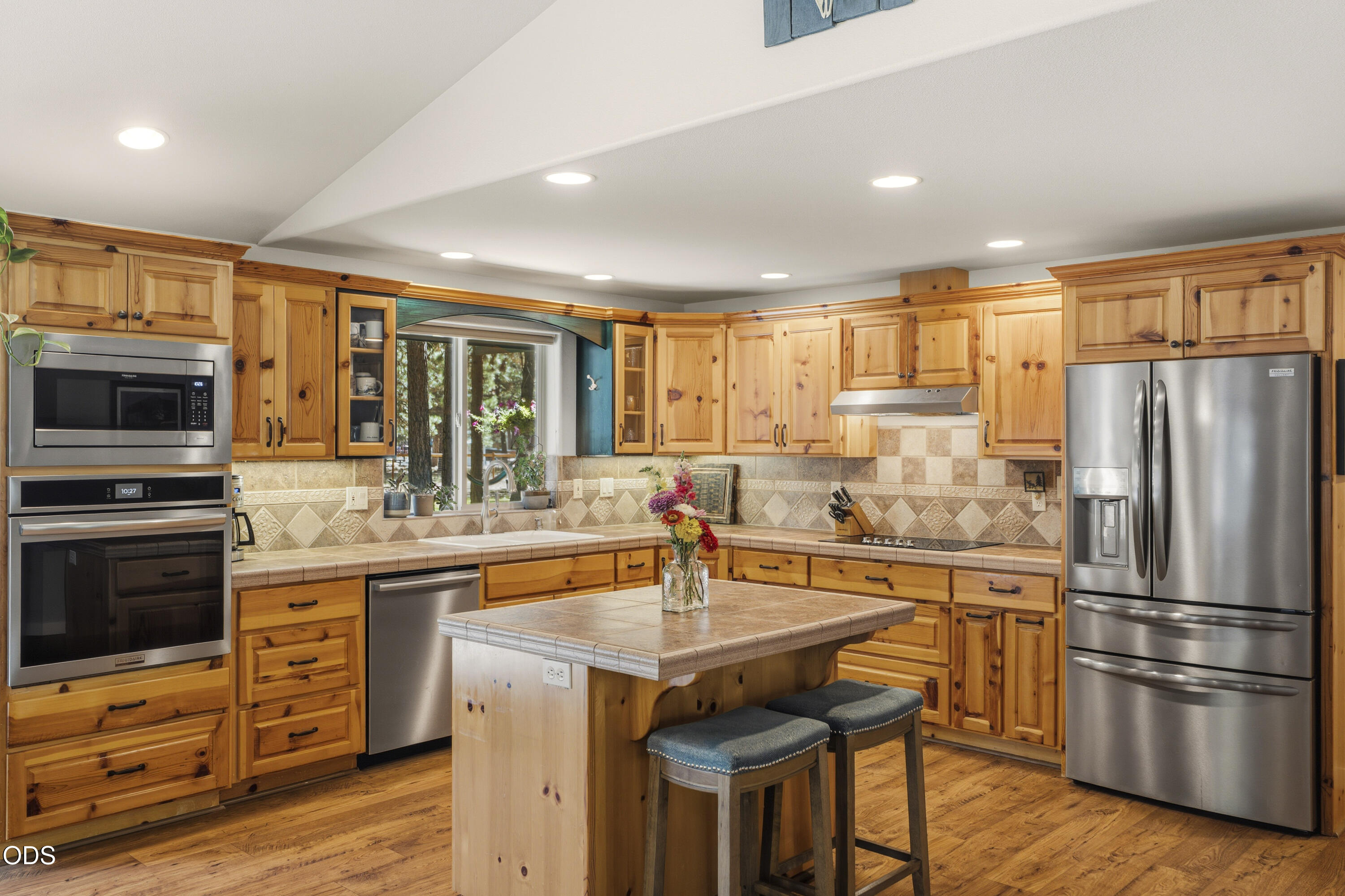 15375 Ponderosa Loop