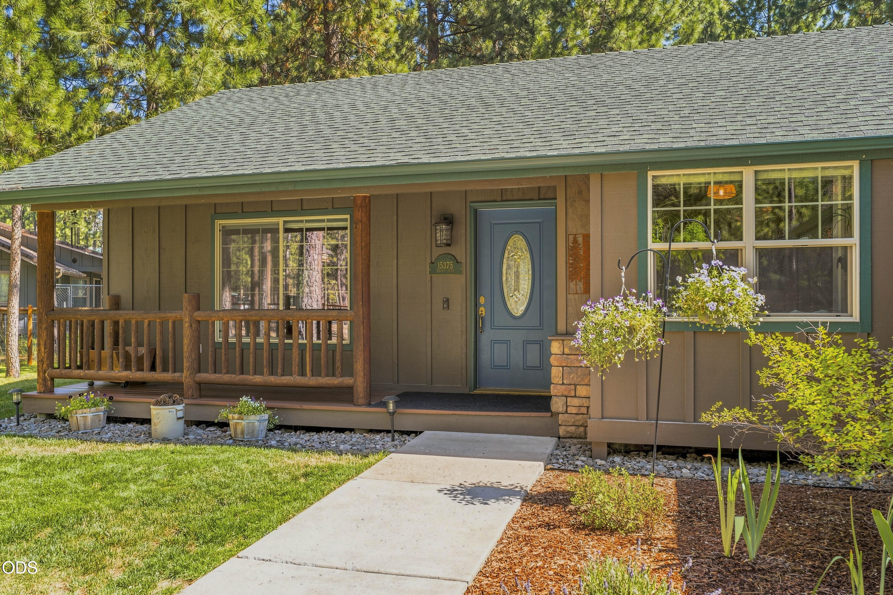 15375 Ponderosa Loop