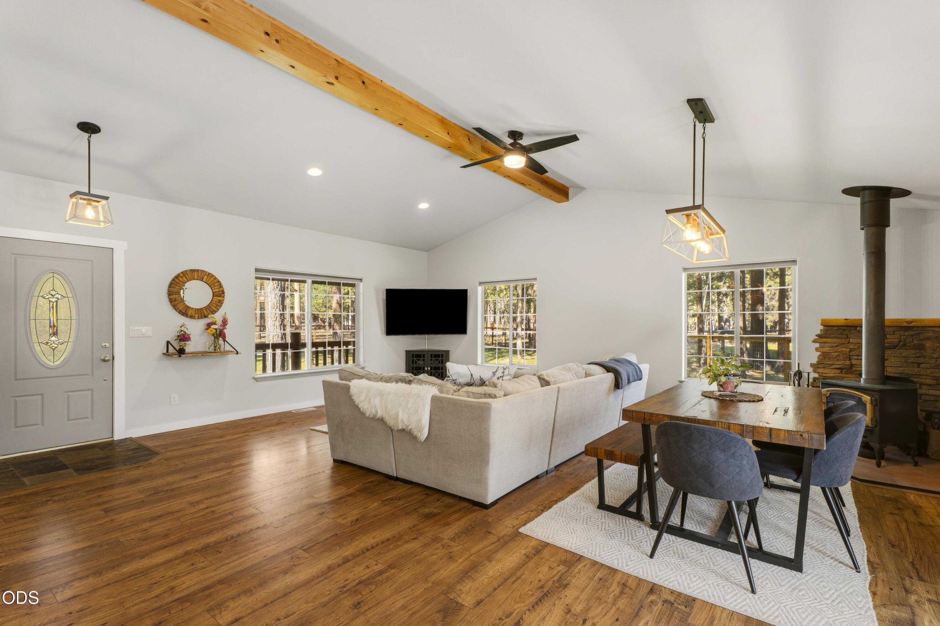 15375 Ponderosa Loop