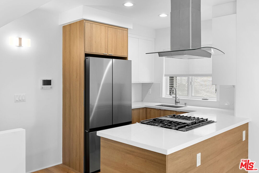 8833 Cynthia St Unit: 204