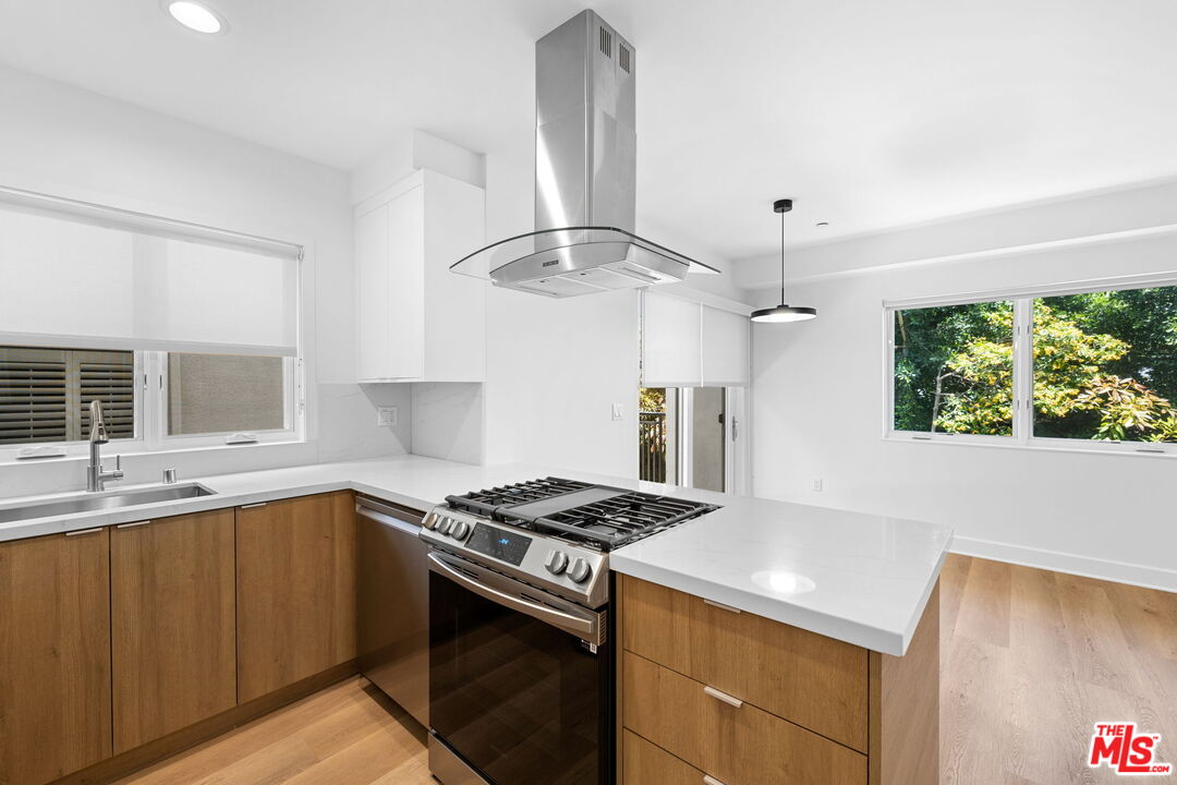 8833 Cynthia St Unit: 204