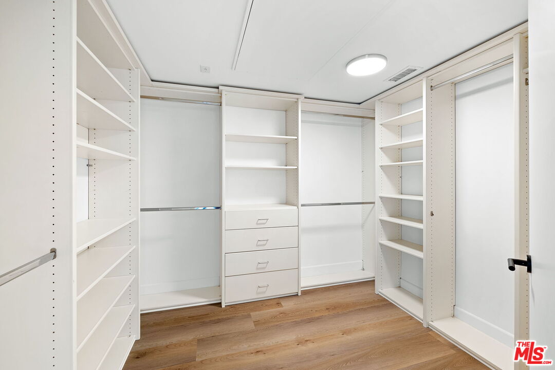 8833 Cynthia St Unit: 204