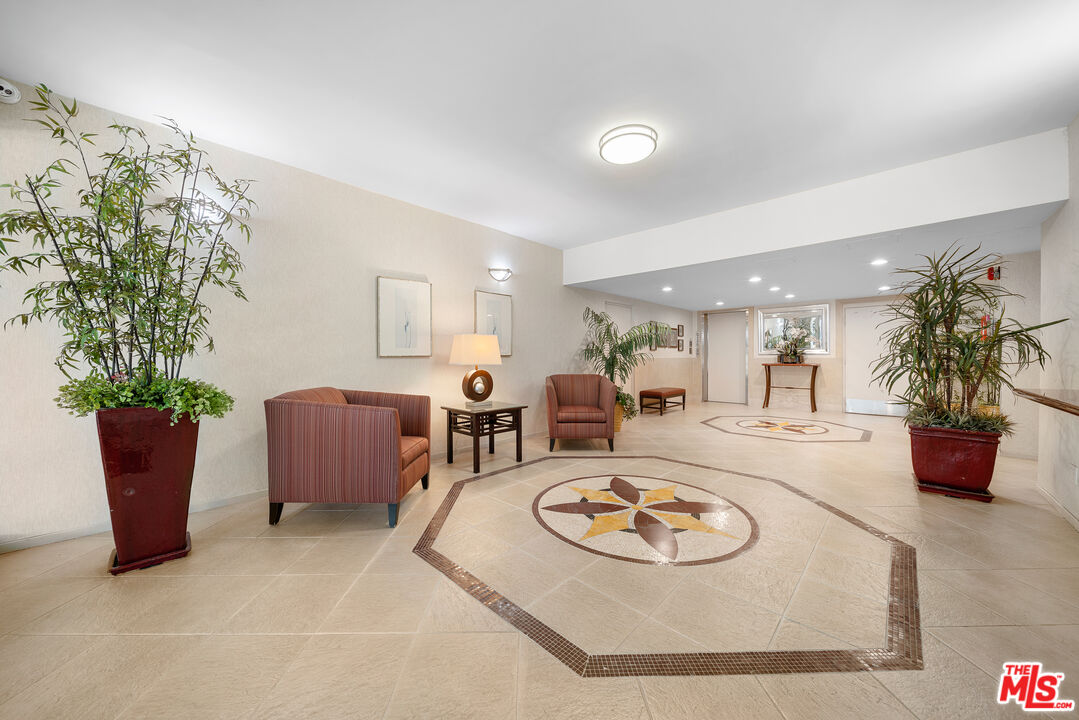 10671 Holman Ave Unit: 307