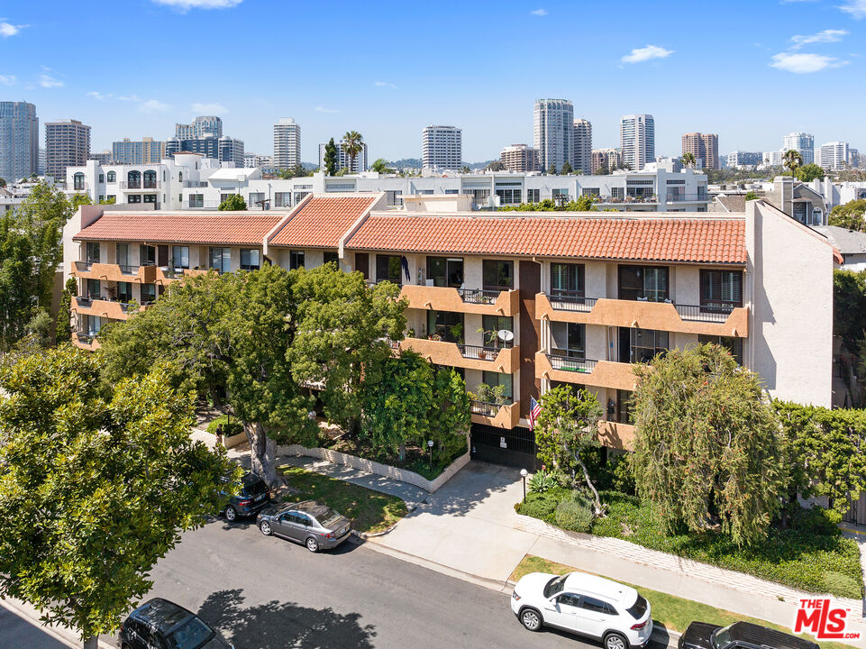 10671 Holman Ave Unit: 307