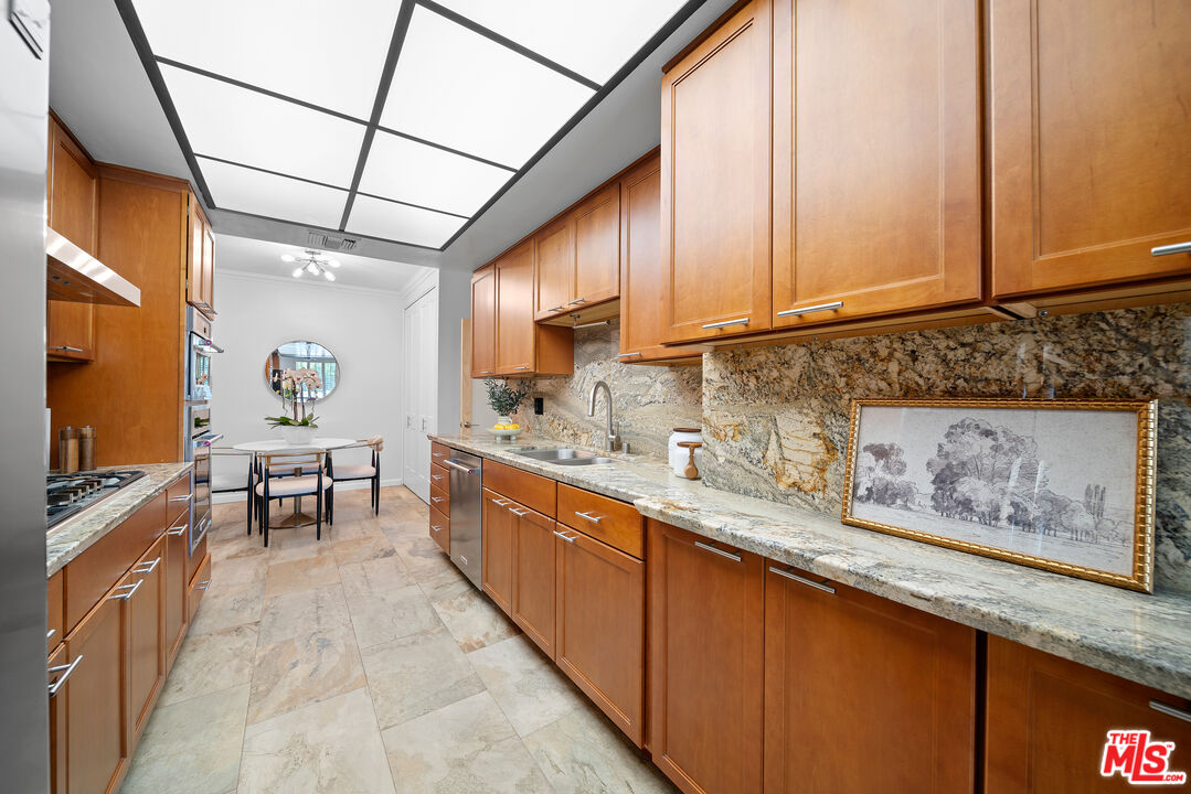 10671 Holman Ave Unit: 307