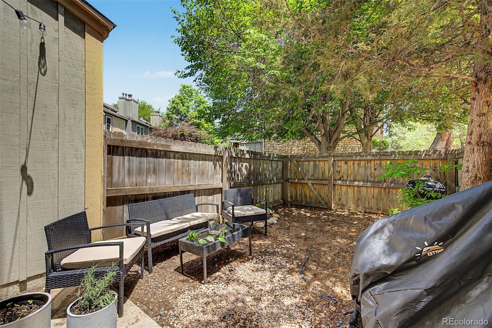 8198 S Columbine Court