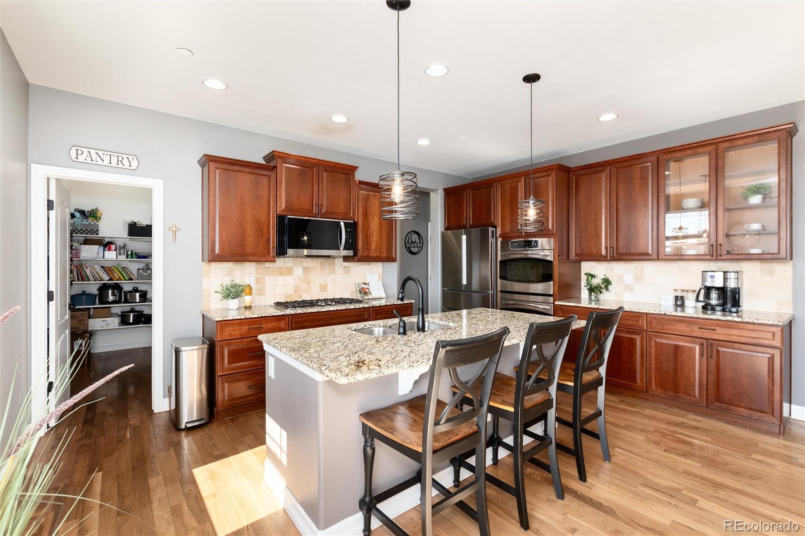 1556 Bent Wedge Point