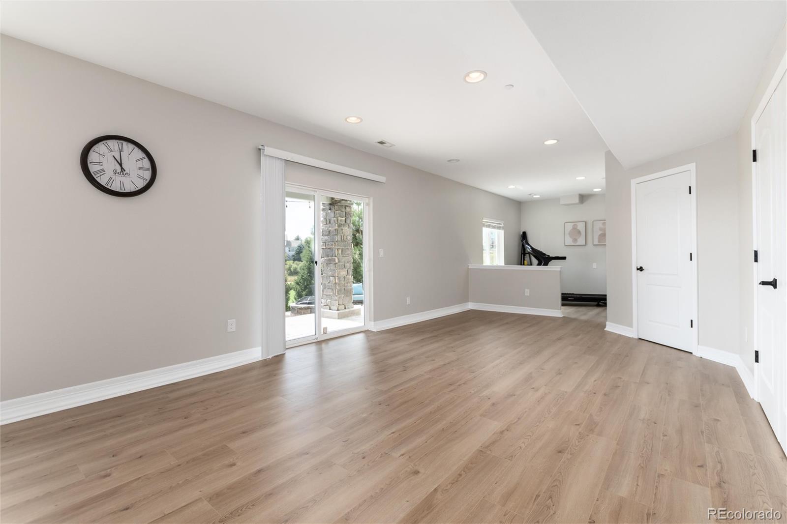 1556 Bent Wedge Point