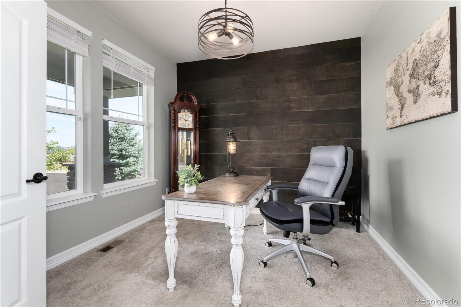 1556 Bent Wedge Point