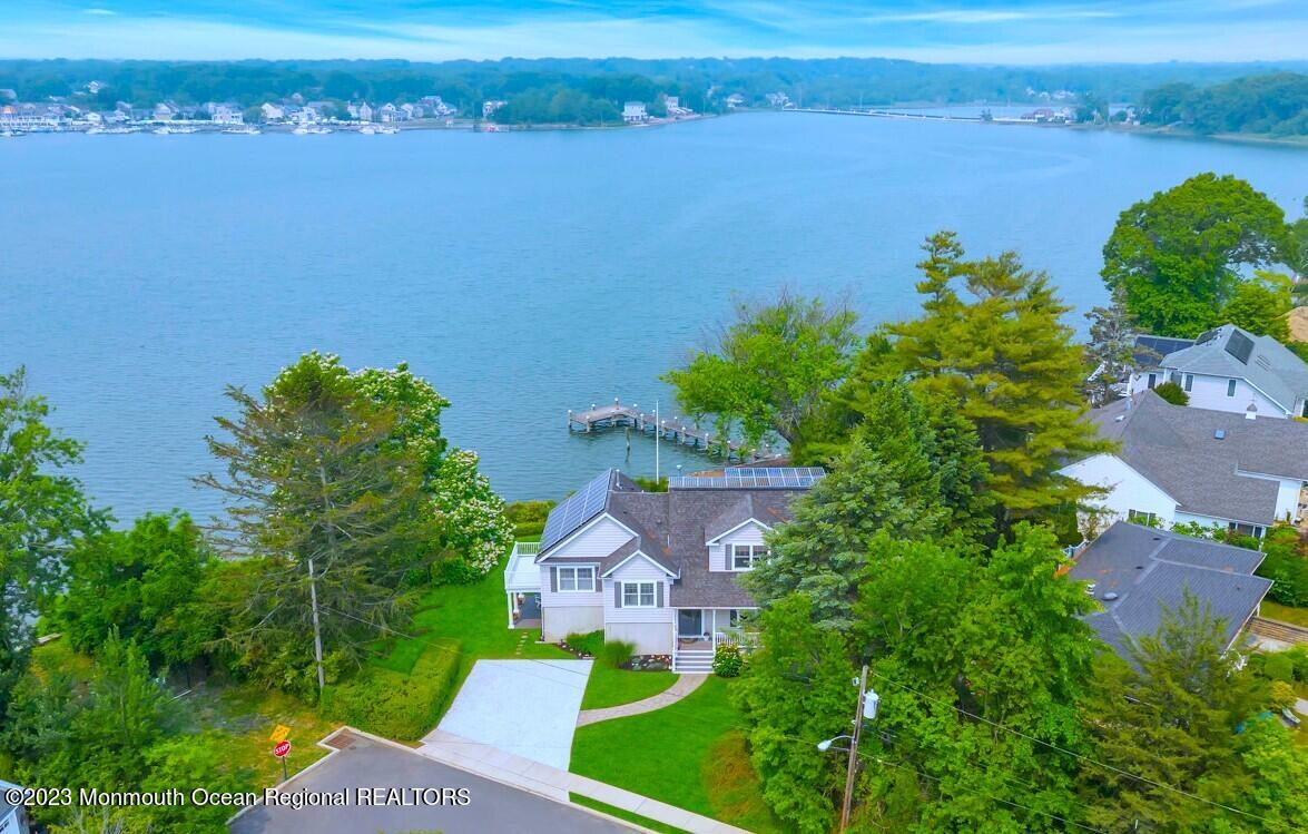 1 Bay Breeze Way