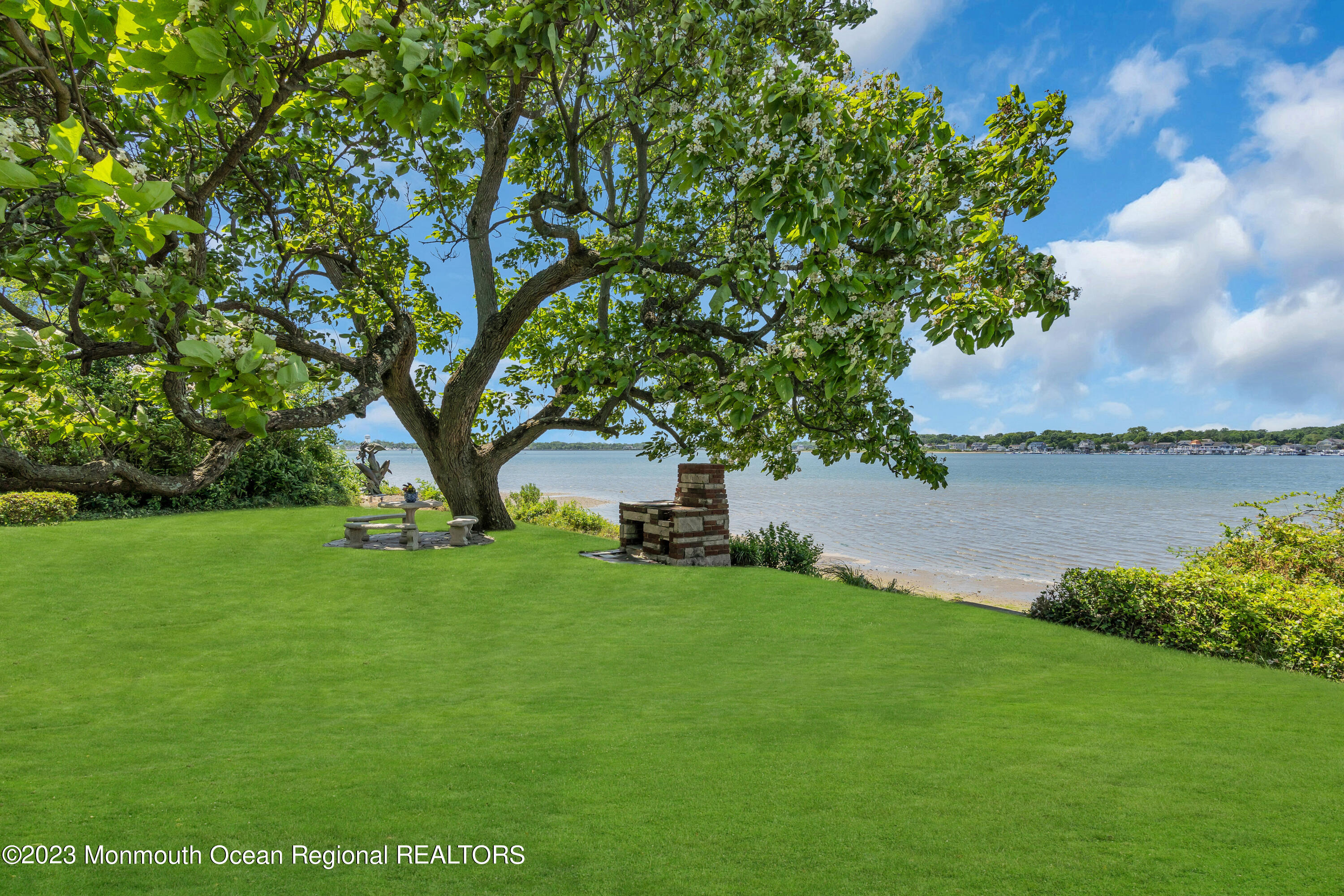 1 Bay Breeze Way