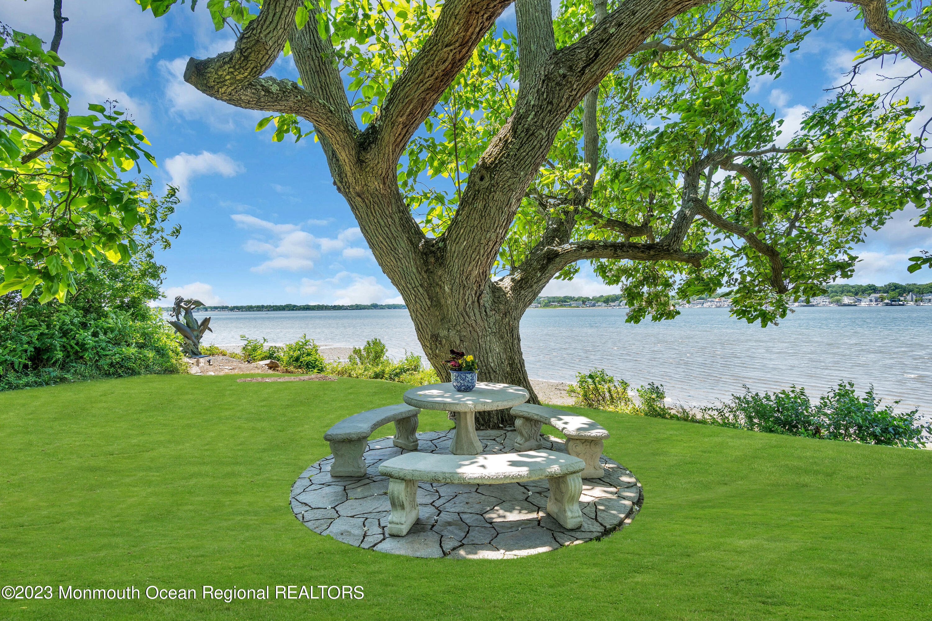 1 Bay Breeze Way