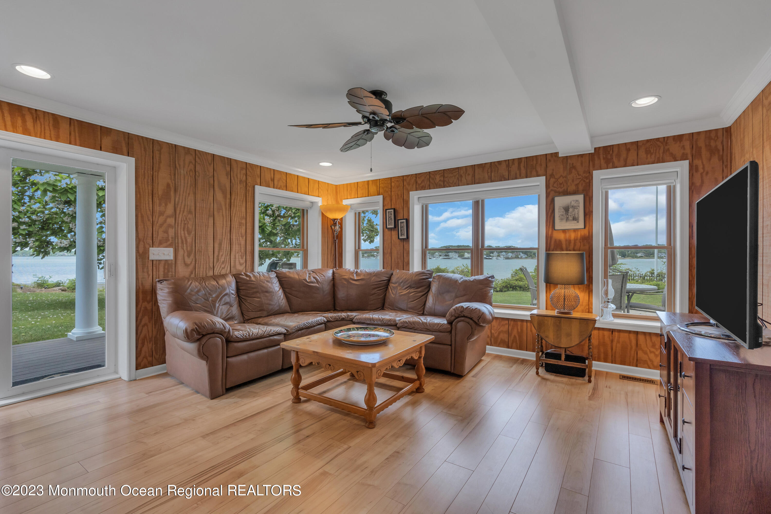 1 Bay Breeze Way