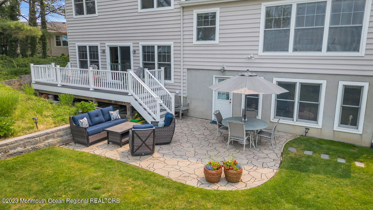 1 Bay Breeze Way