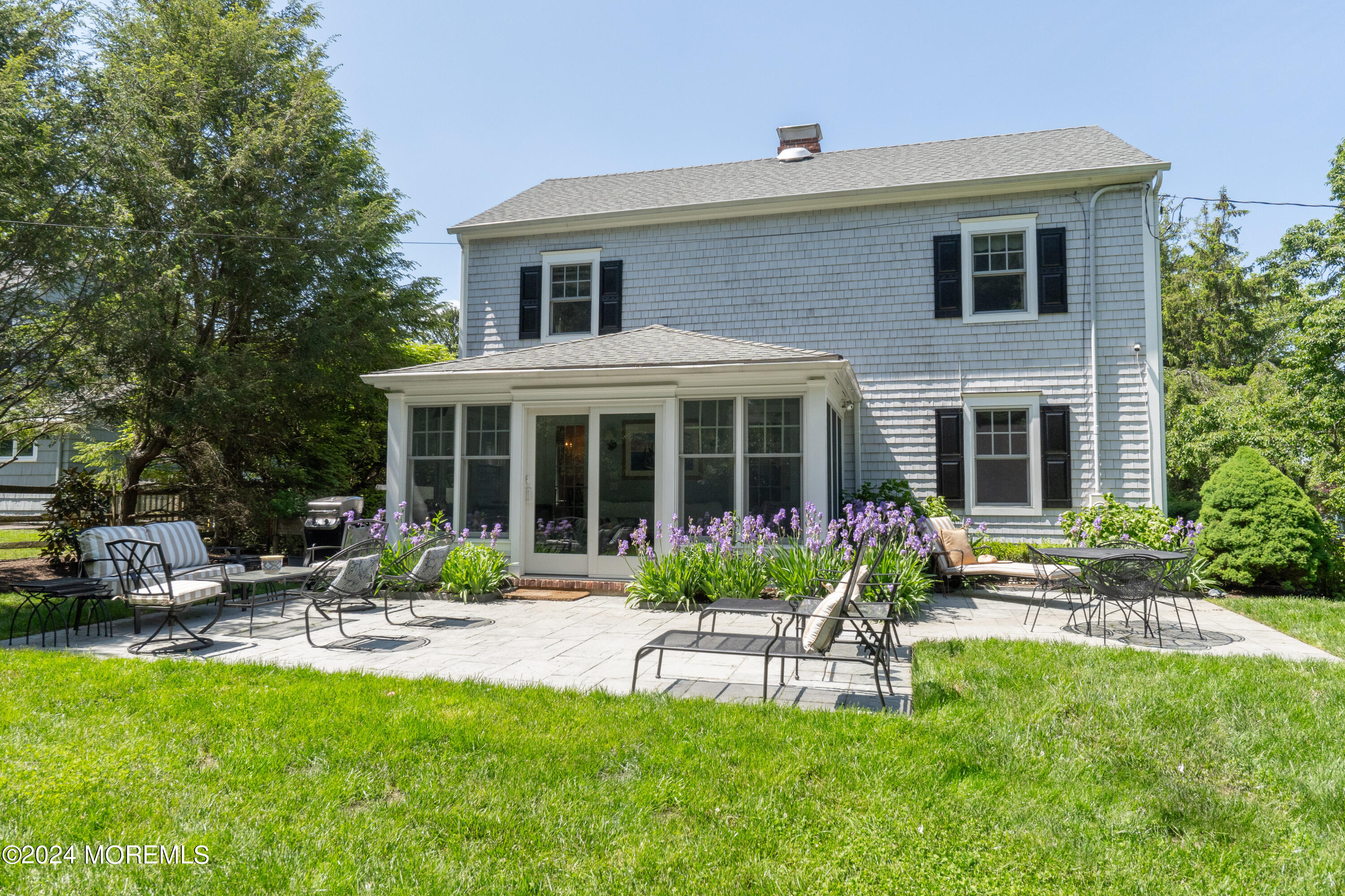 1 N Cherry Lane