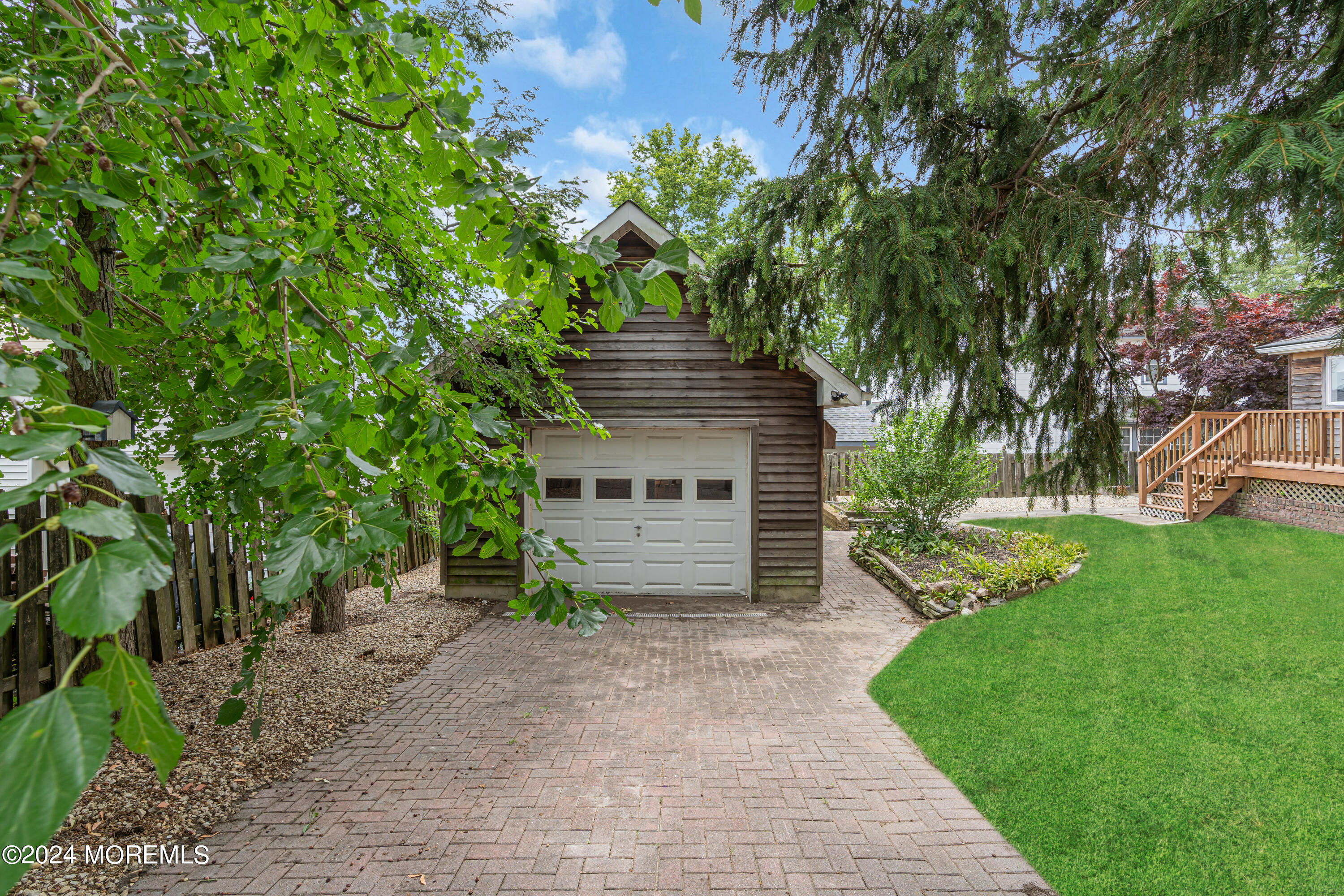 22 Oak Avenue