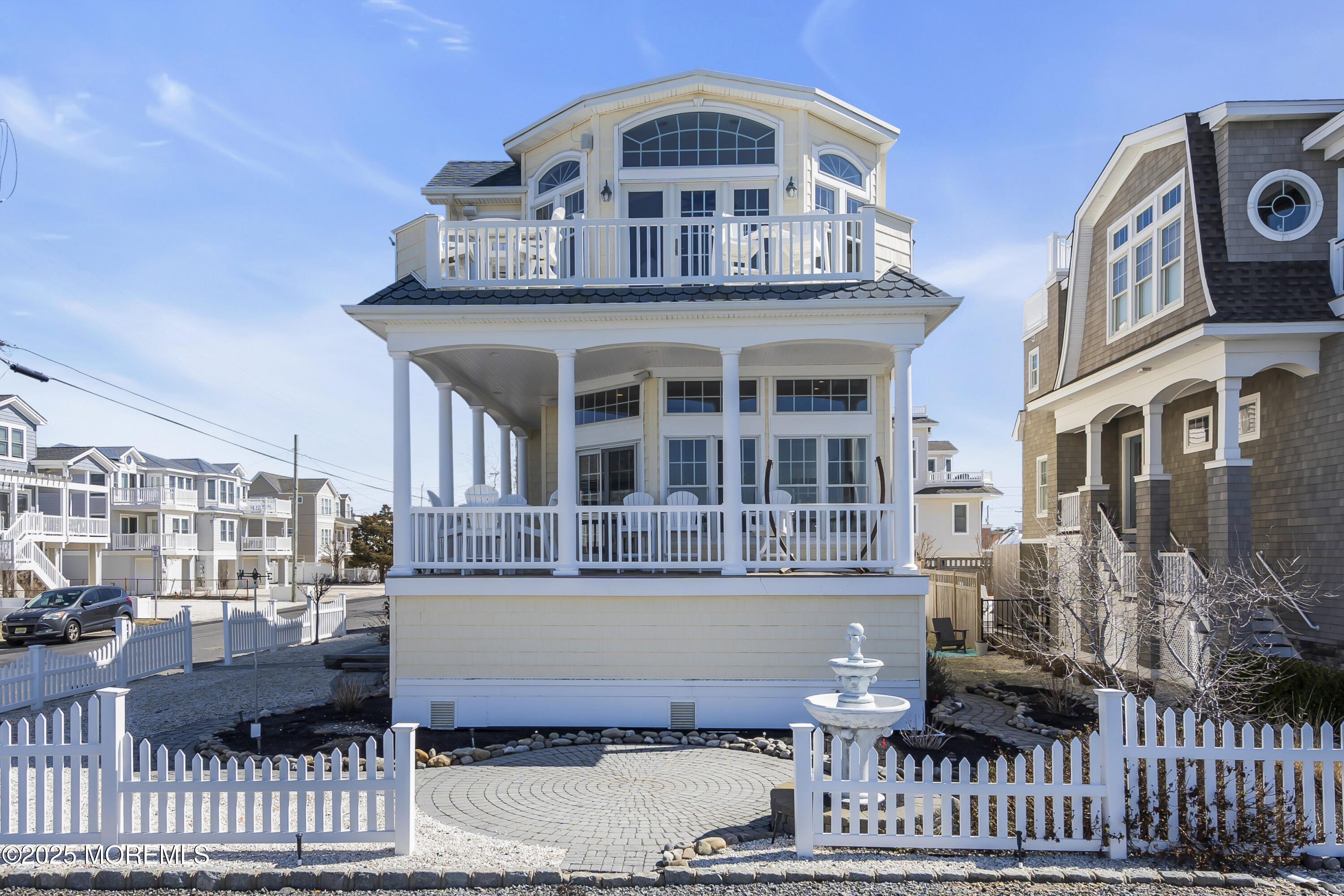 22 W 13th Street, A