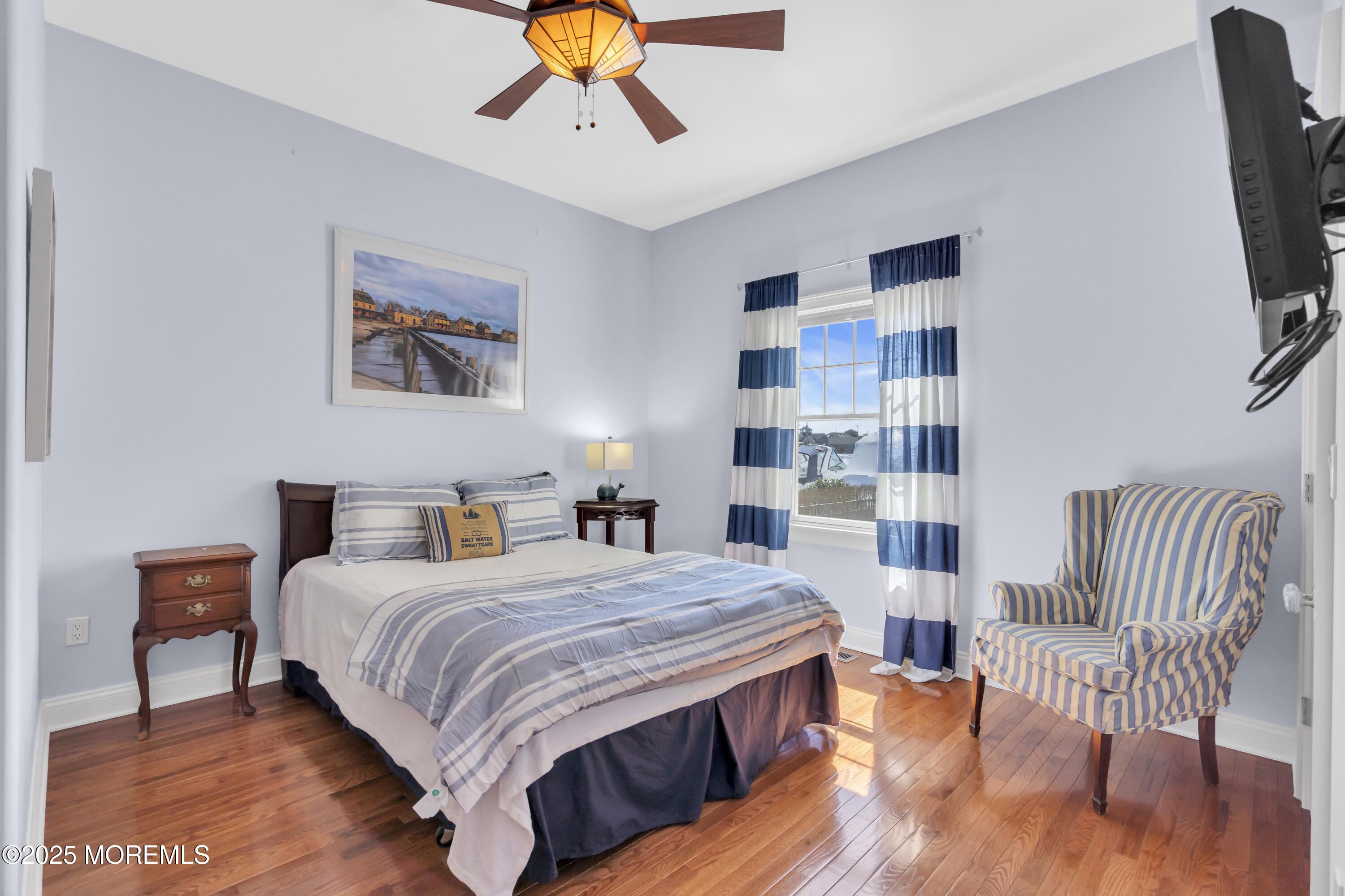 22 W 13th Street, A