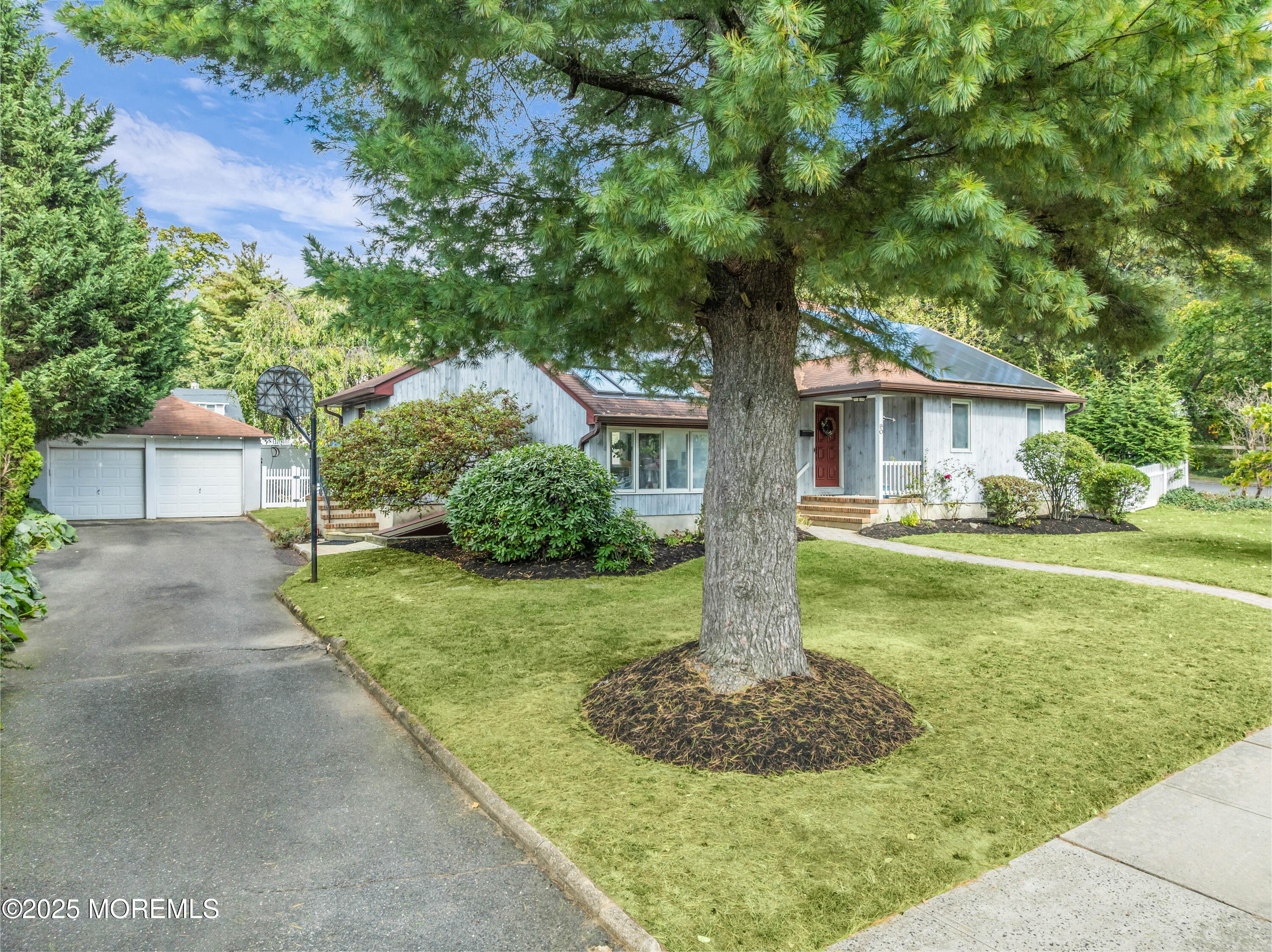 90 E Lincoln Avenue