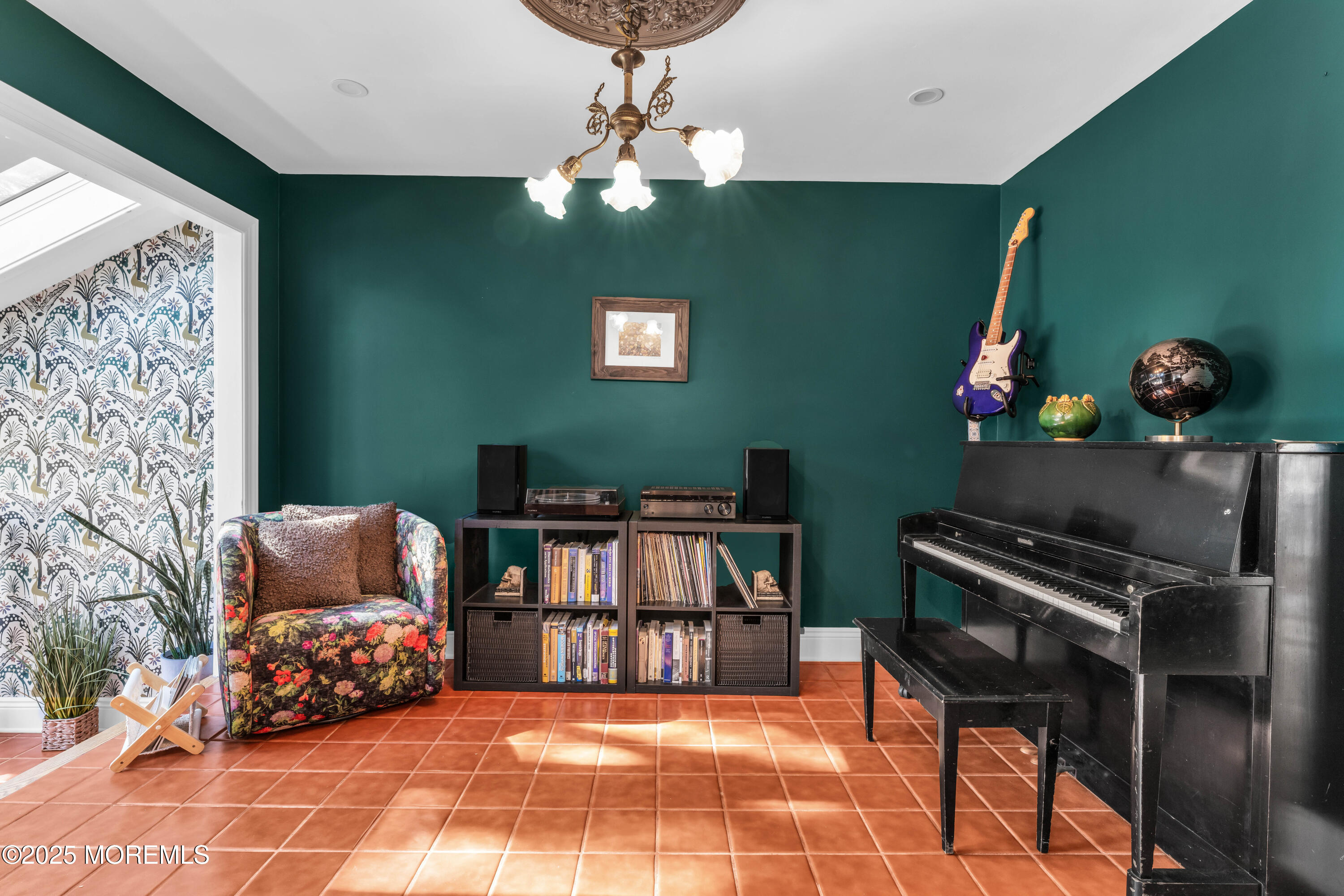 90 E Lincoln Avenue