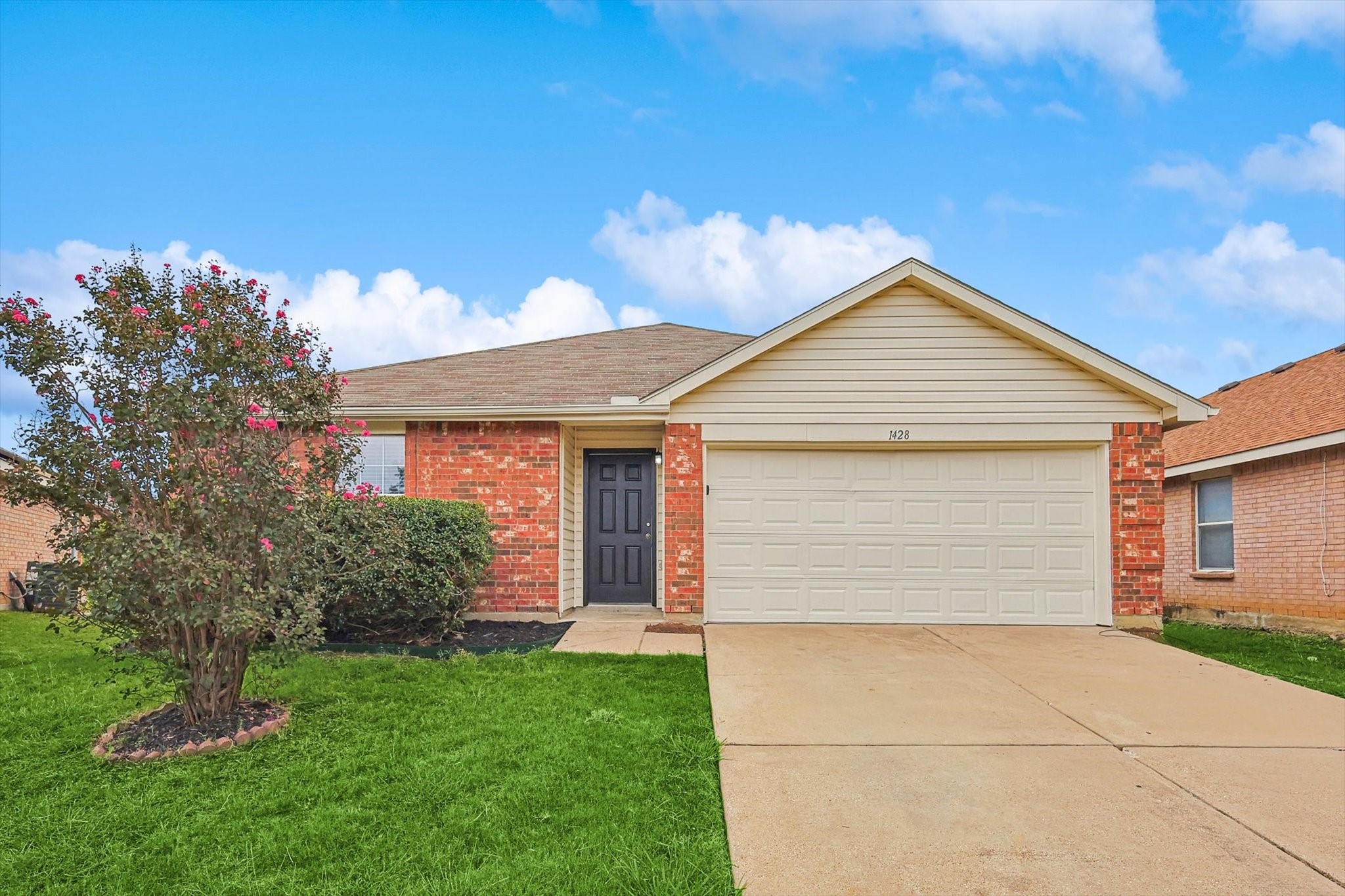 1428 Queens Brook Lane